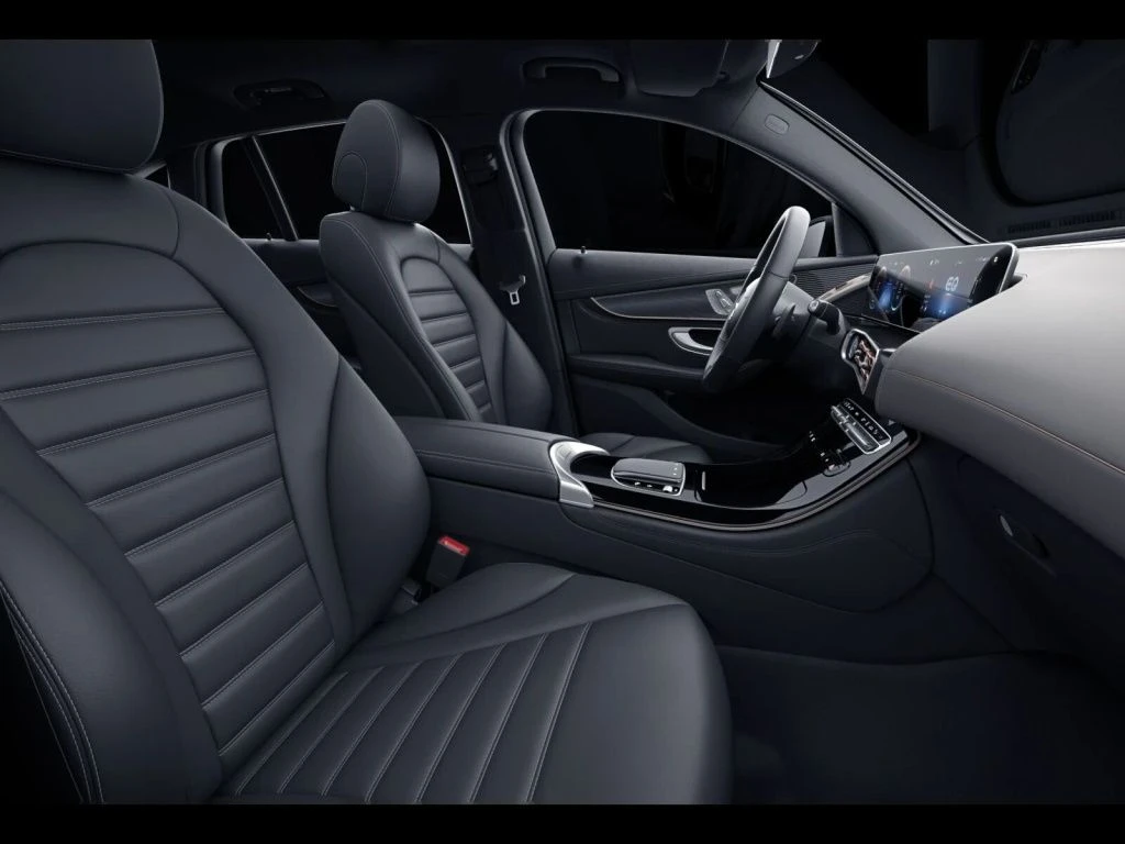 Mercedes-Benz-EQC 400-image-10