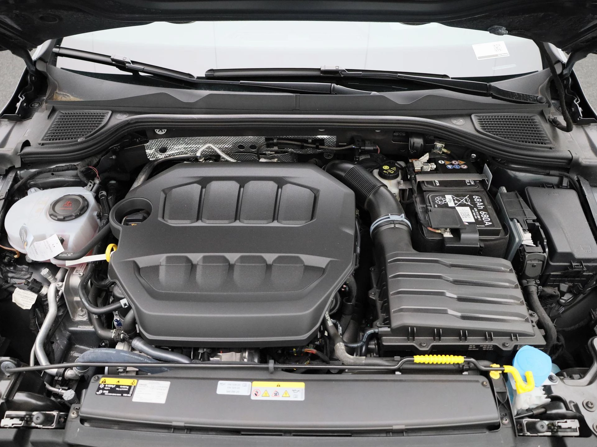 Volkswagen-Golf-image-49