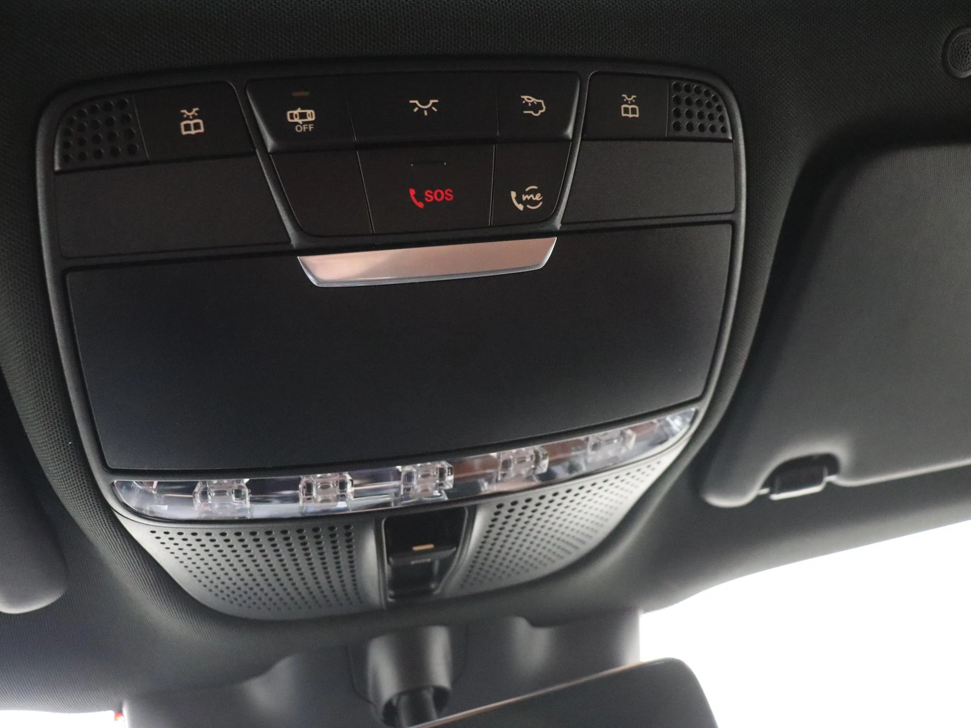 Mercedes-Benz-GLC-image-22