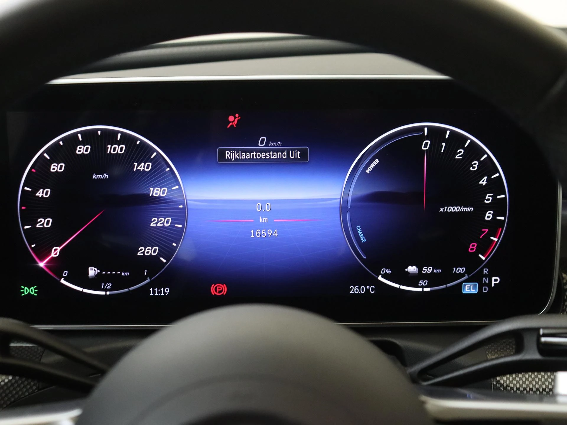 Mercedes-Benz-C-Klasse-image-11