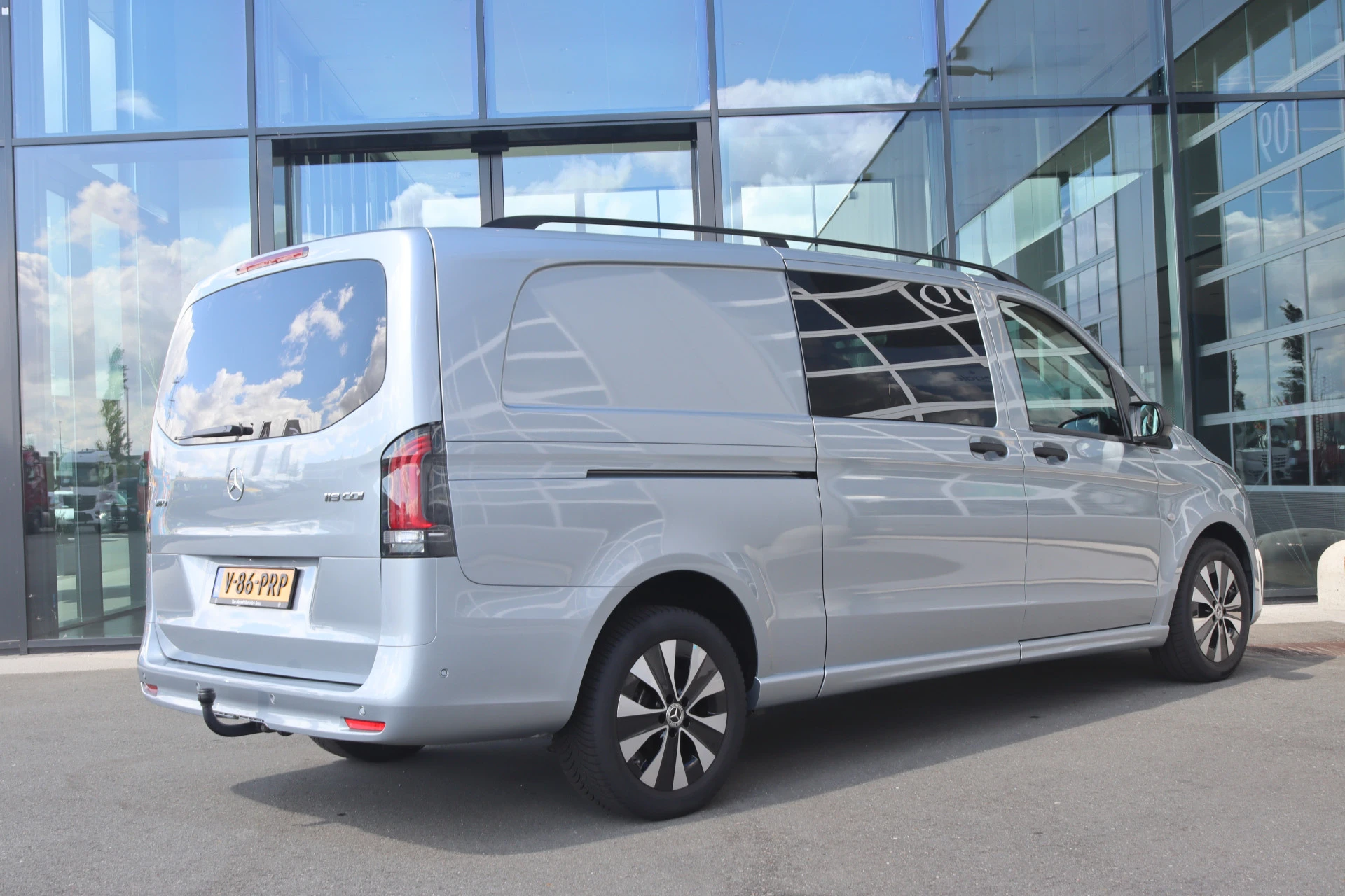 Mercedes-Benz-Vito-image-1