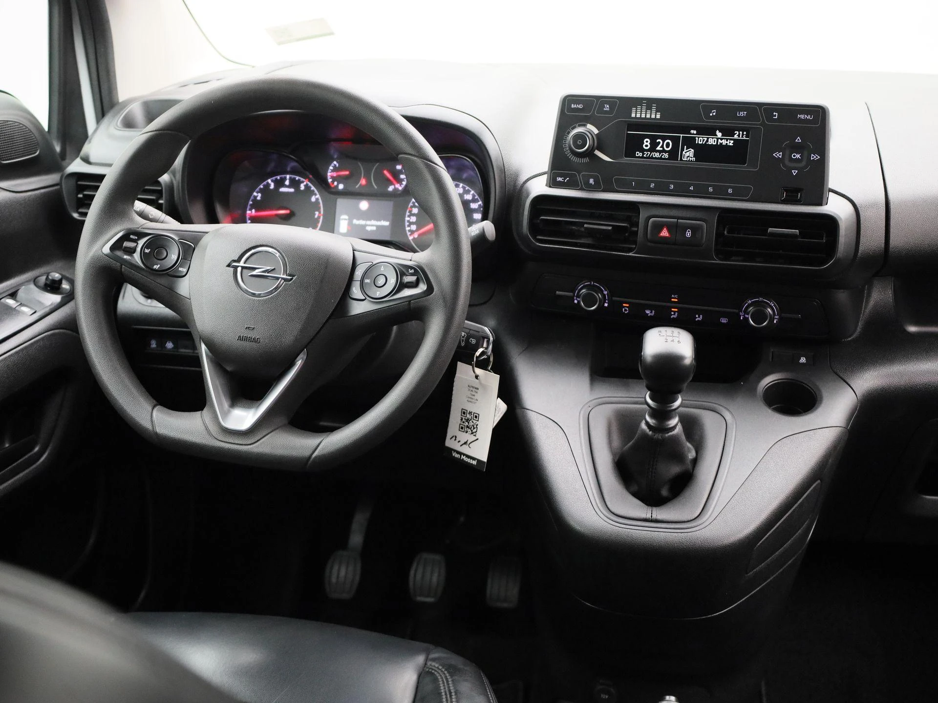 Opel-Combo-image-6