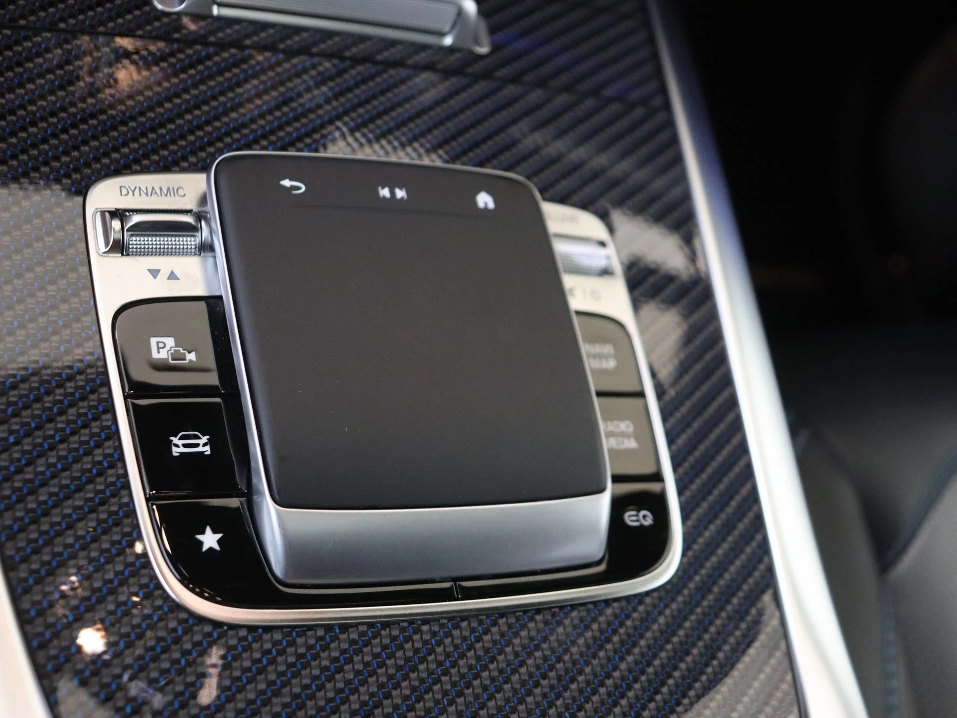 Mercedes-Benz-G-Klasse-image-19