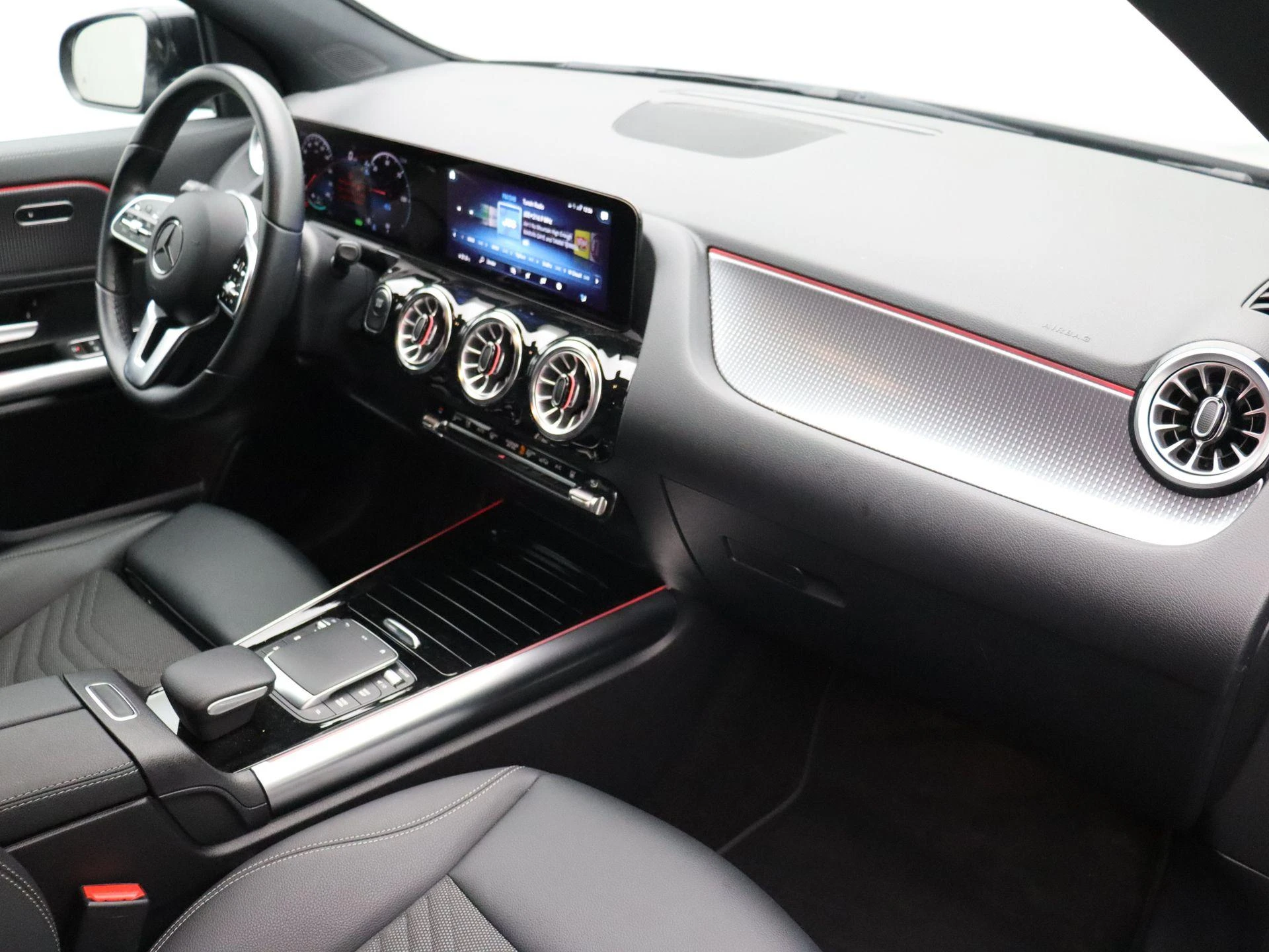 Mercedes-Benz EQA 250 Business Line