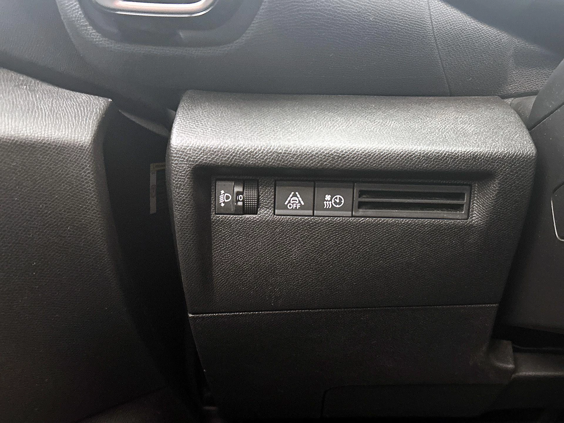 Citroën-ë-C4-image-17