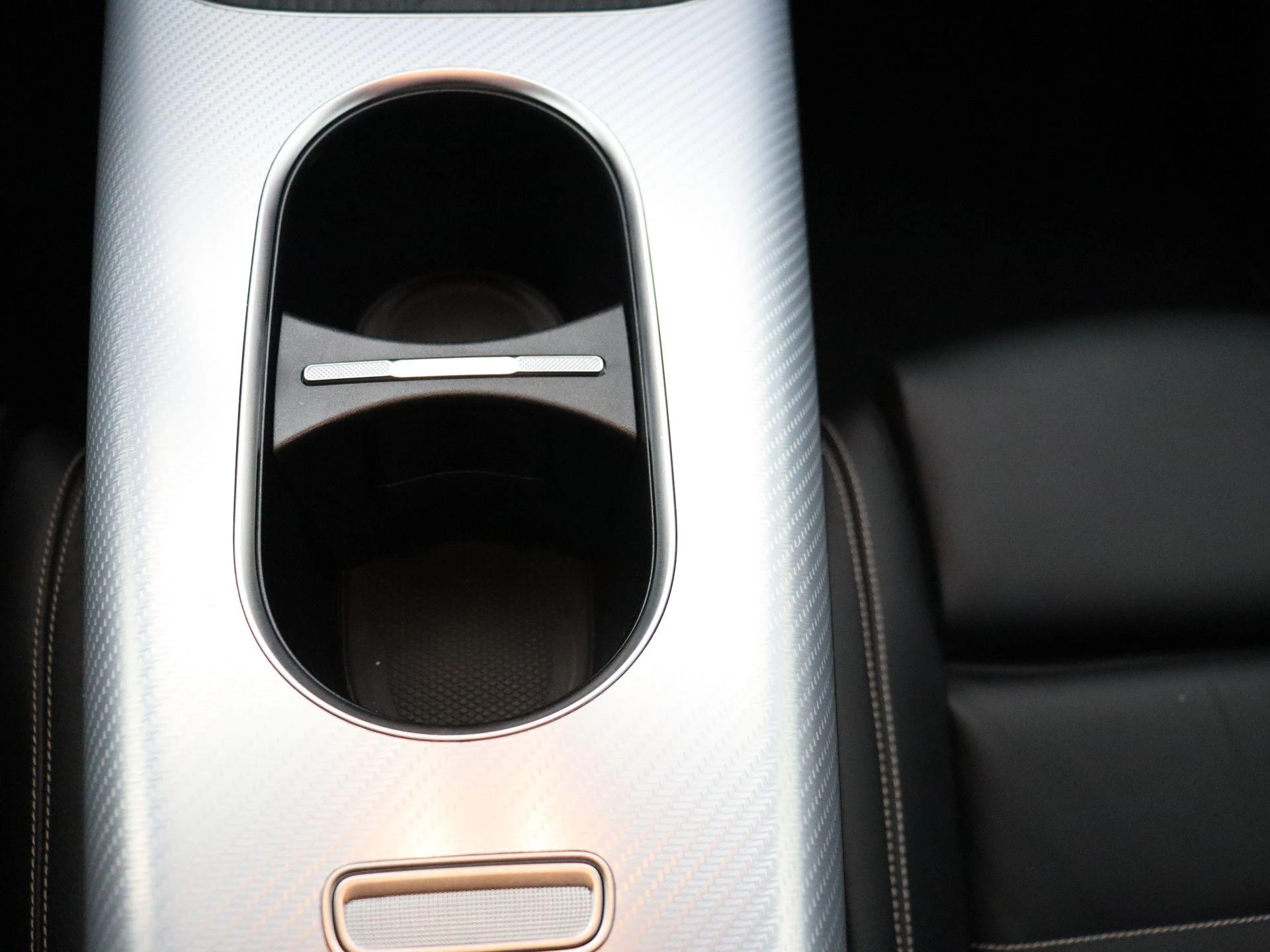 Mercedes-Benz-CLA-image-22