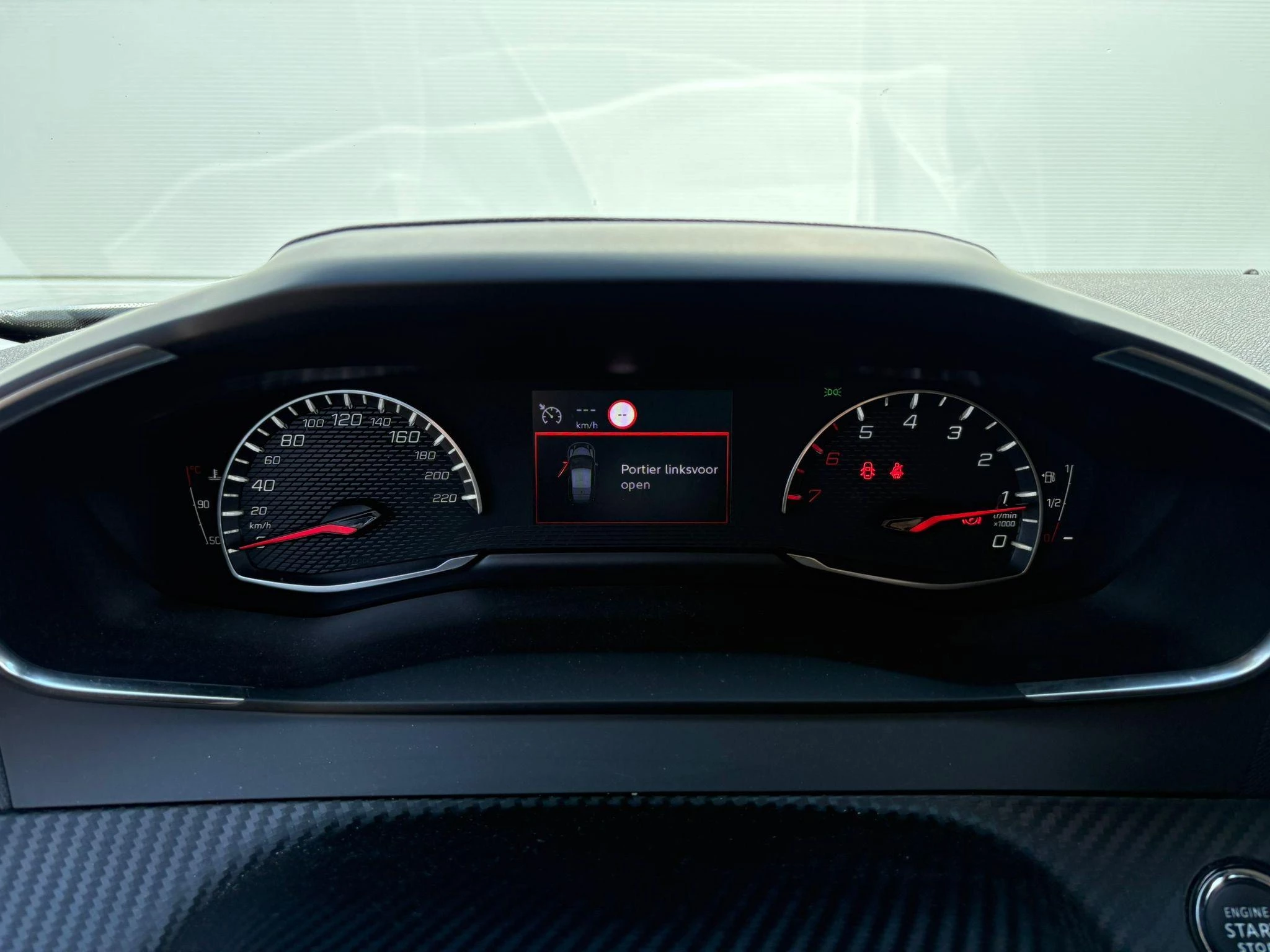 Peugeot-2008-image-11