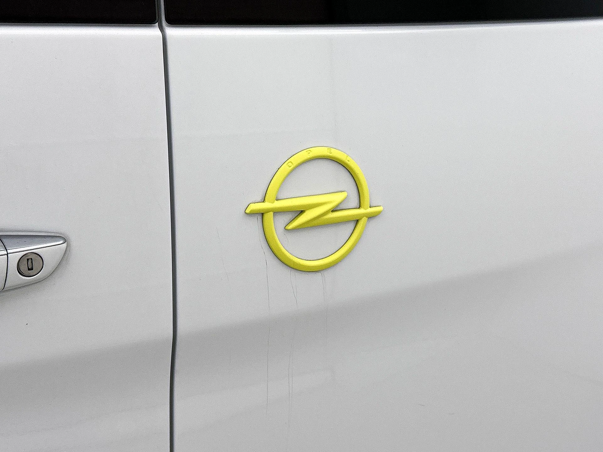 Opel-Vivaro-image-20