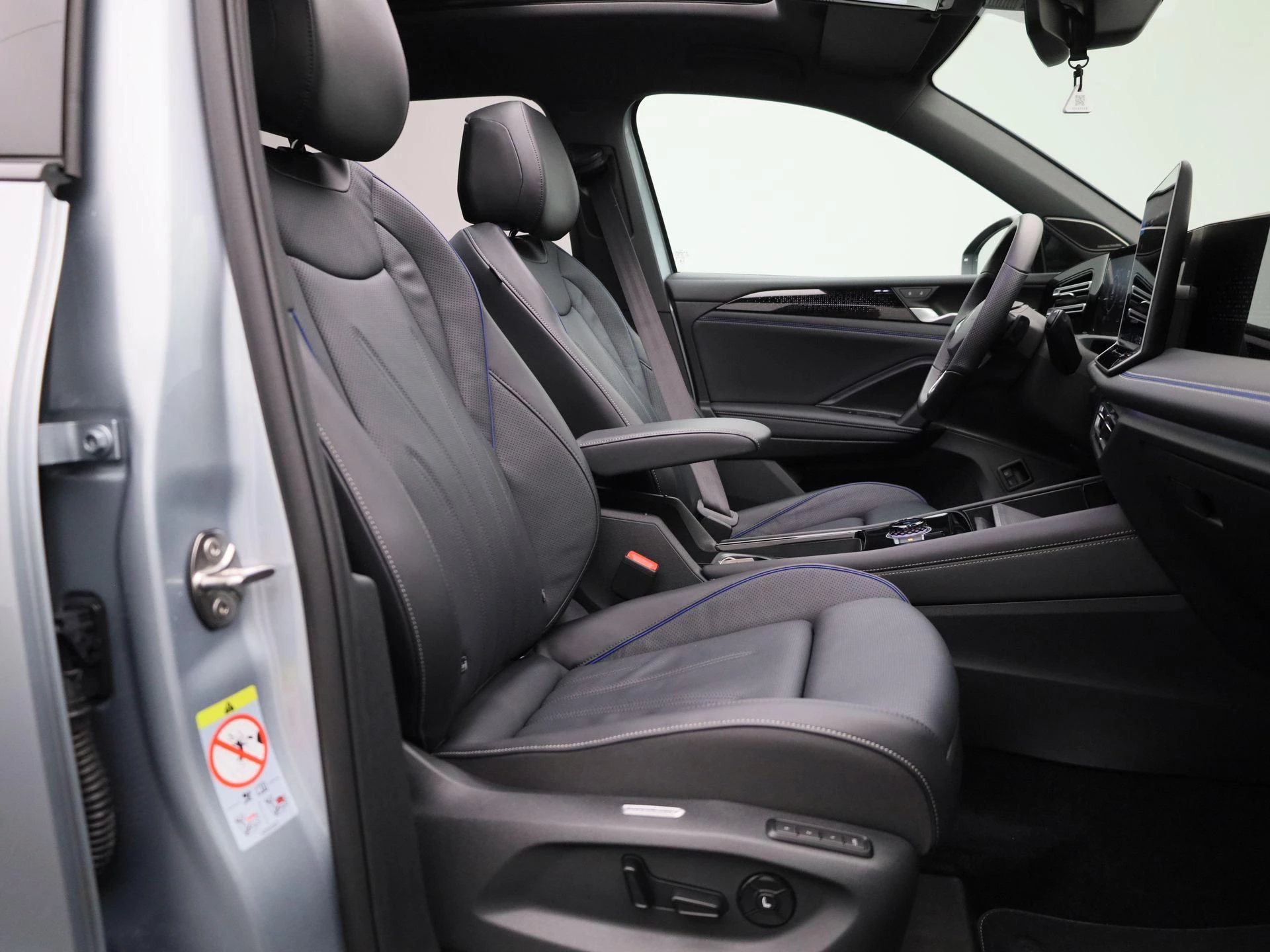 Volkswagen-Tiguan-image-37