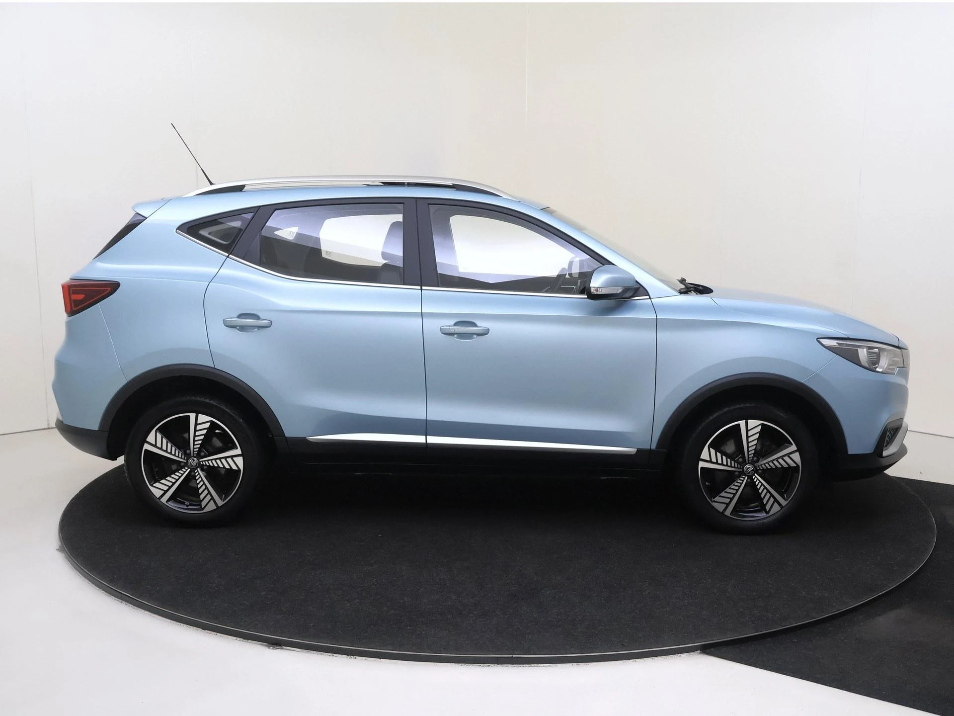 MG ZS EV Luxury 45 kWh