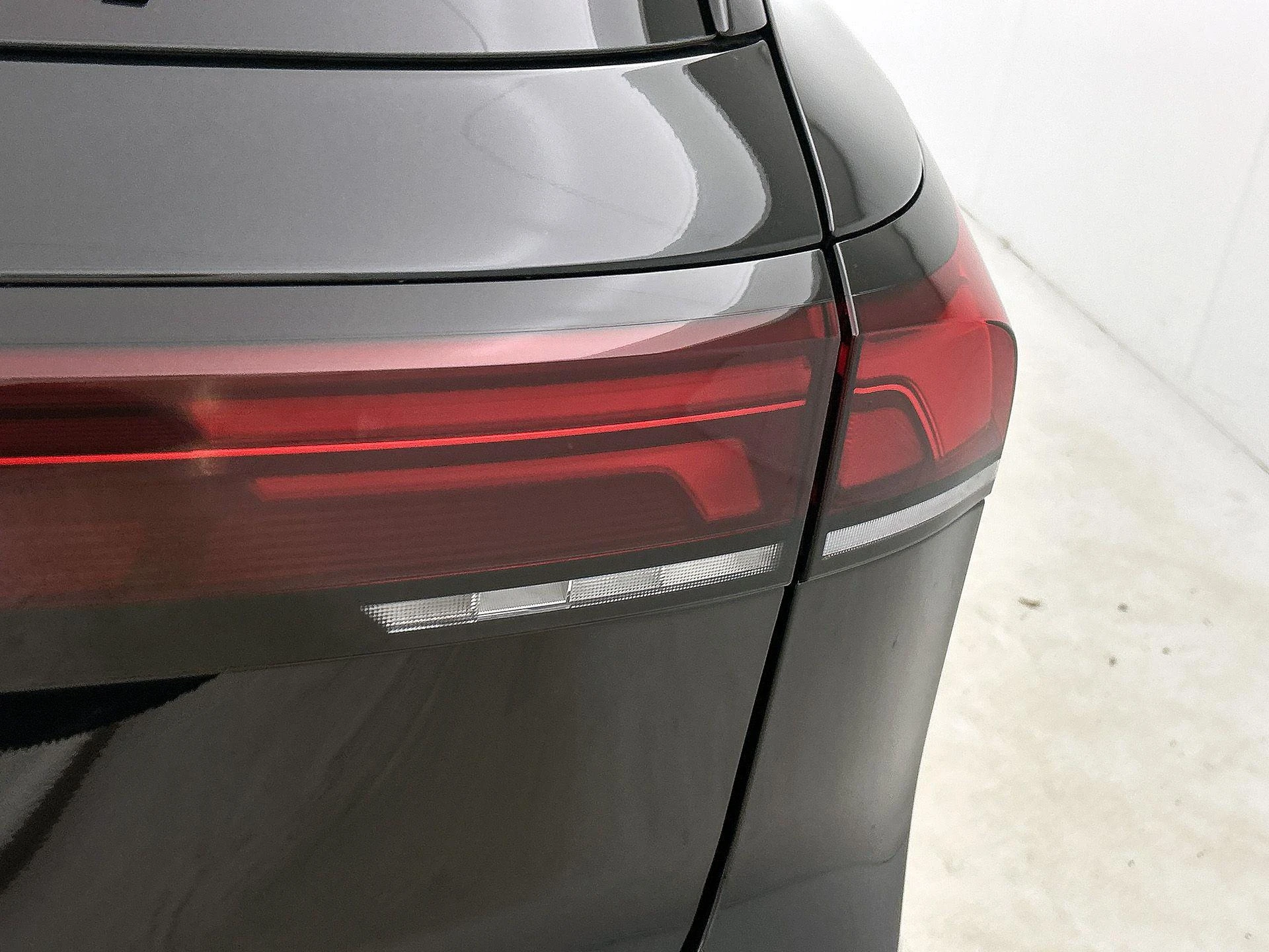 Volkswagen-Tiguan-image-13