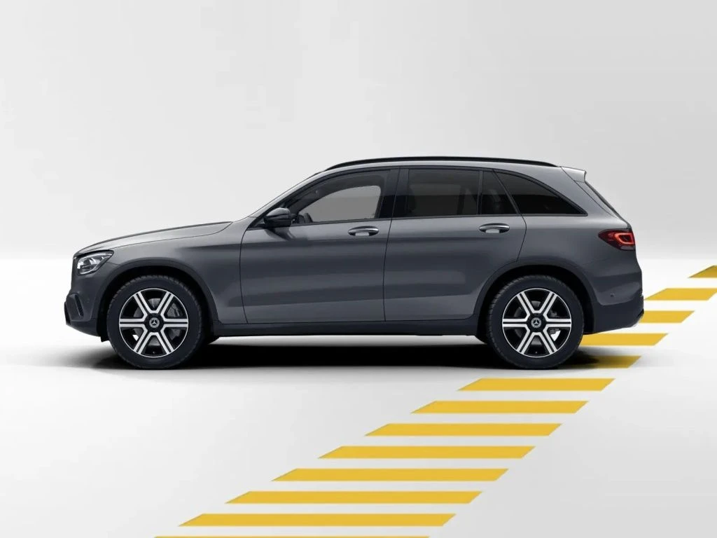 Mercedes-Benz-GLC 220 d-image-2