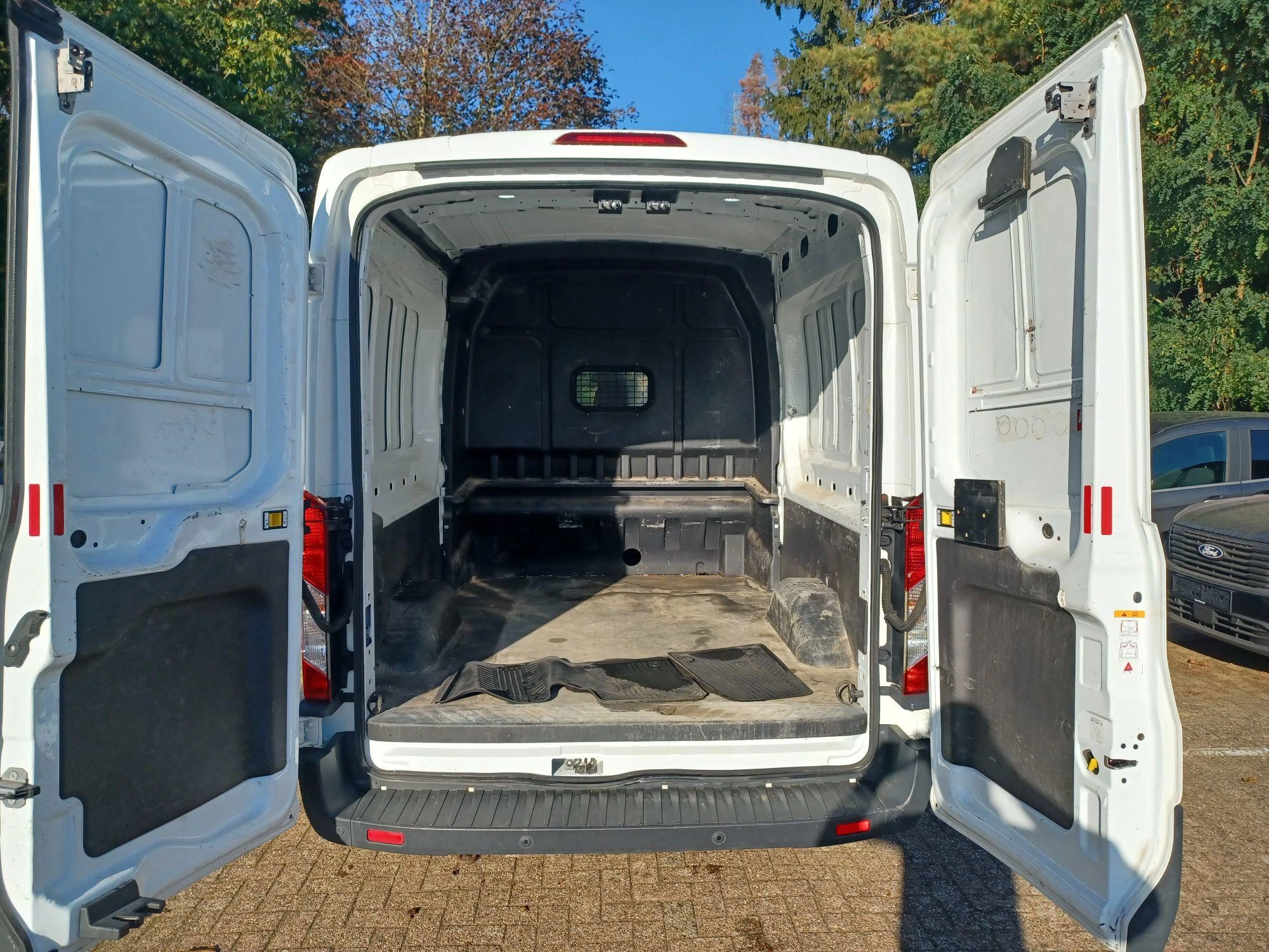 Ford-Transit-image-6