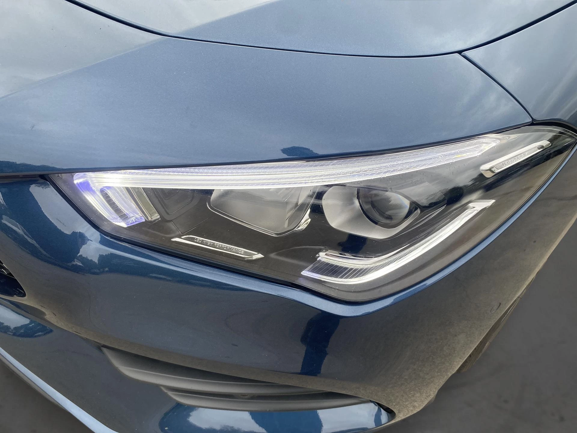 Mercedes-Benz CLA 180 d AMG Line Shooting Brake + NIGHTPAKKET + KEY LESS GO + 19 INCH + CAMERA +