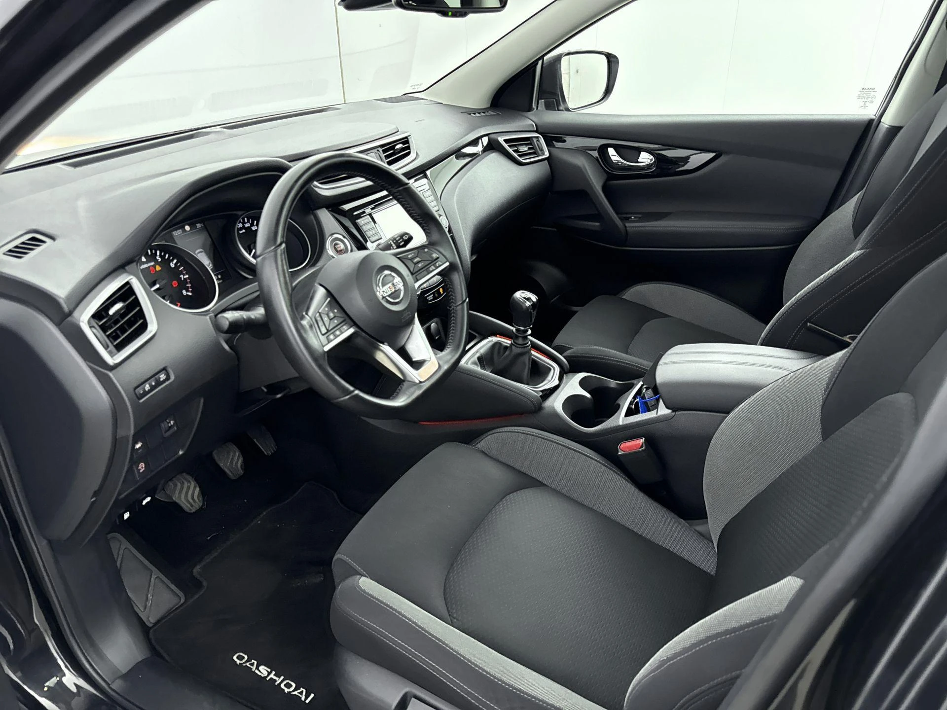Nissan-QASHQAI-image-23