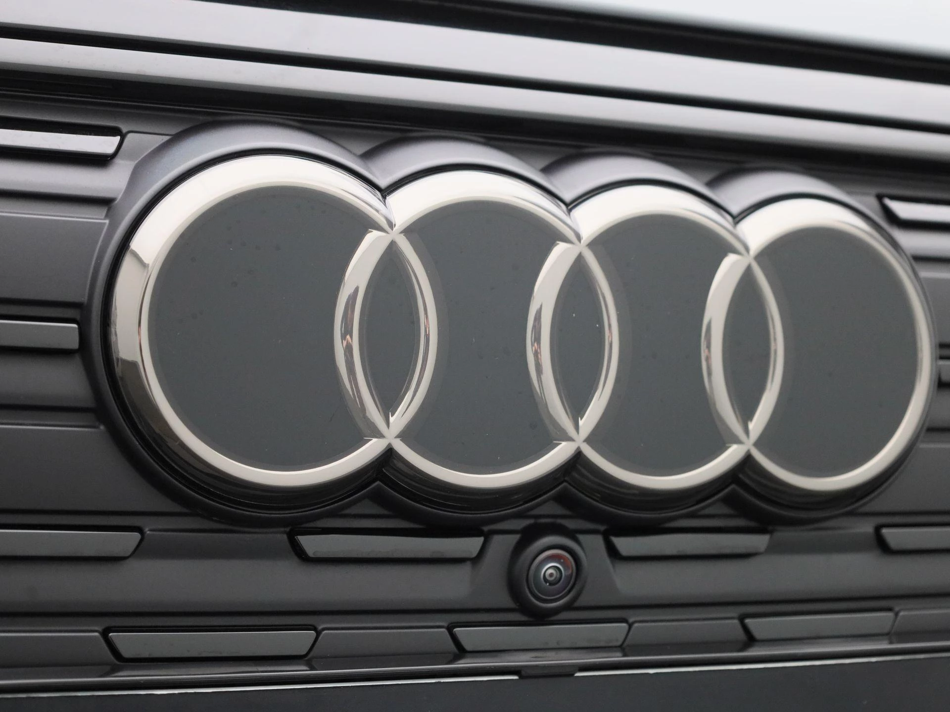 Audi-Q4 e-tron-image-51
