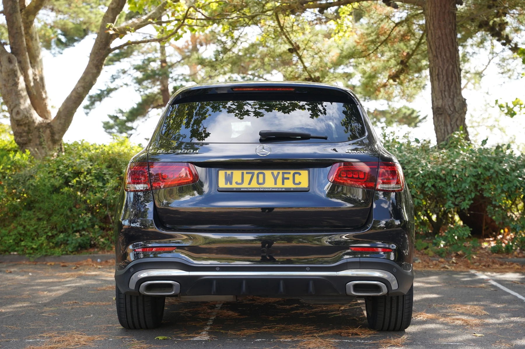 Mercedes-Benz-GLC-image-13