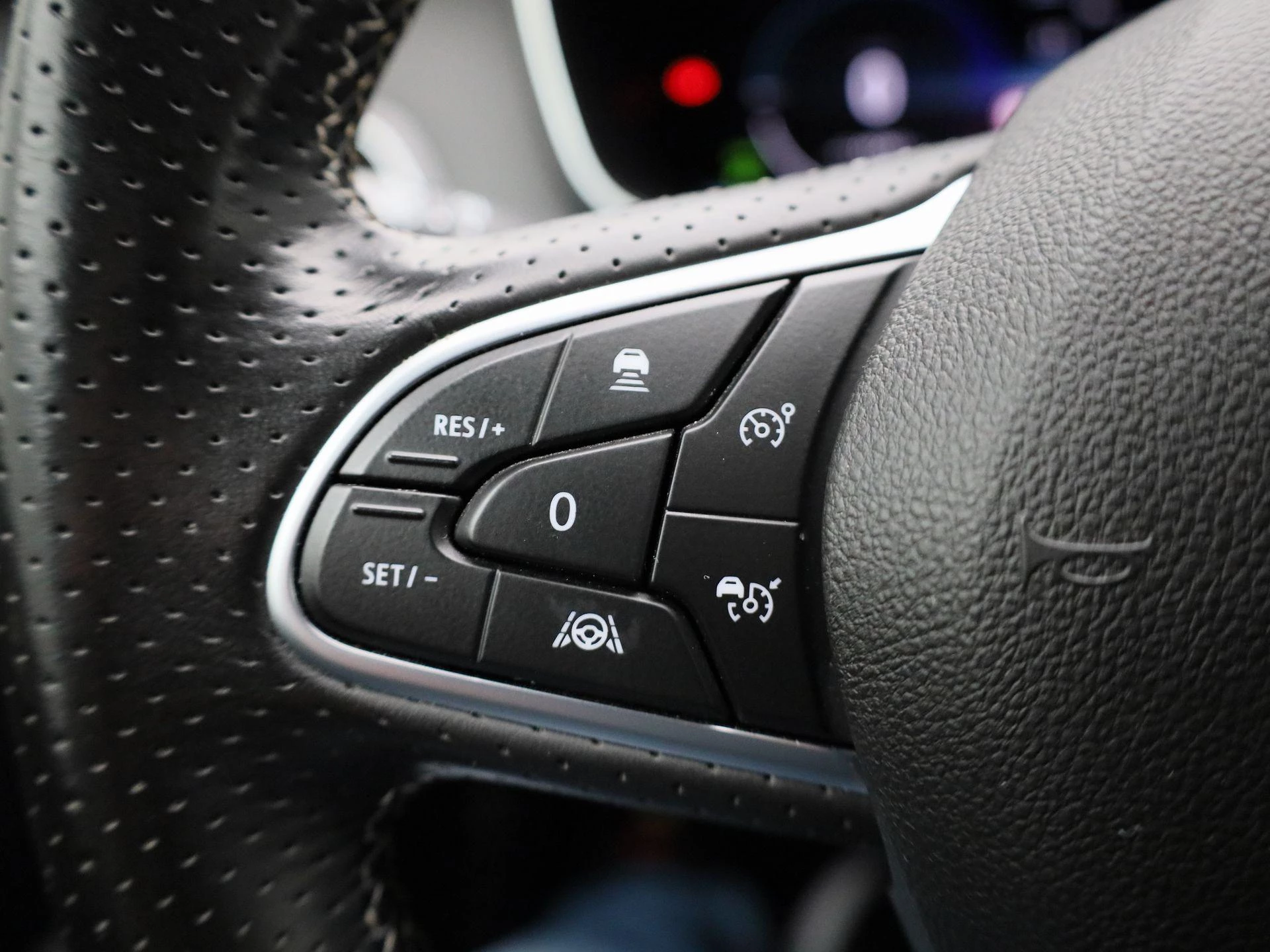 Renault-Megane E-Tech-image-19