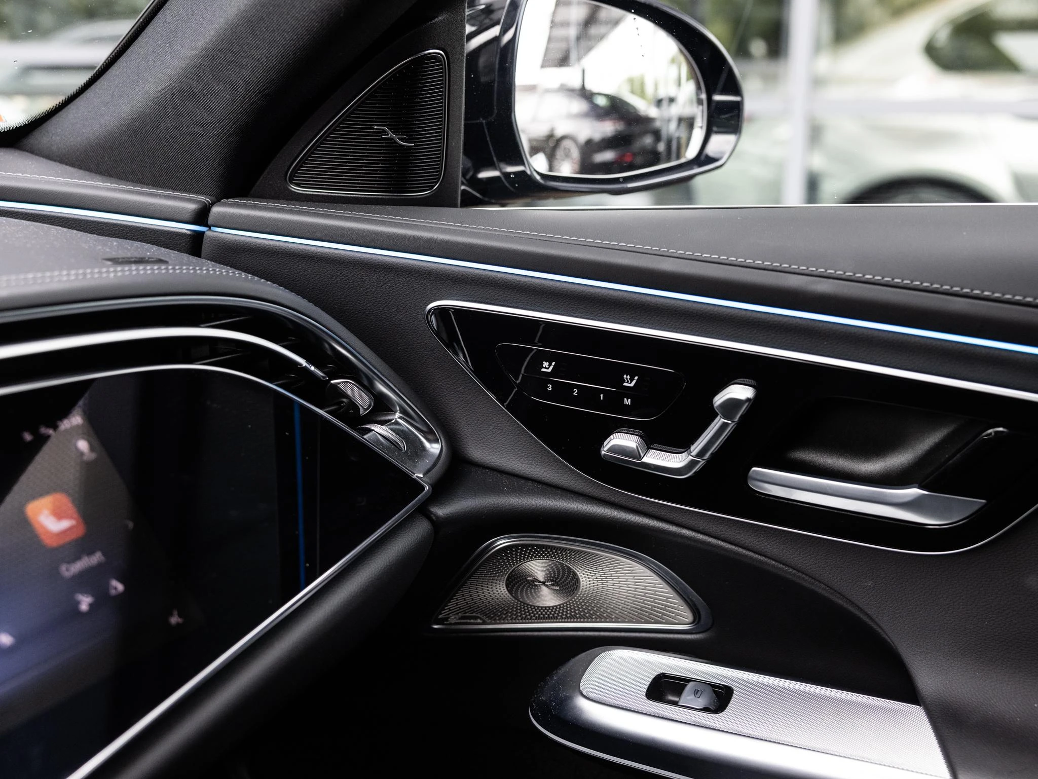 Mercedes-Benz-E-Klasse-image-20