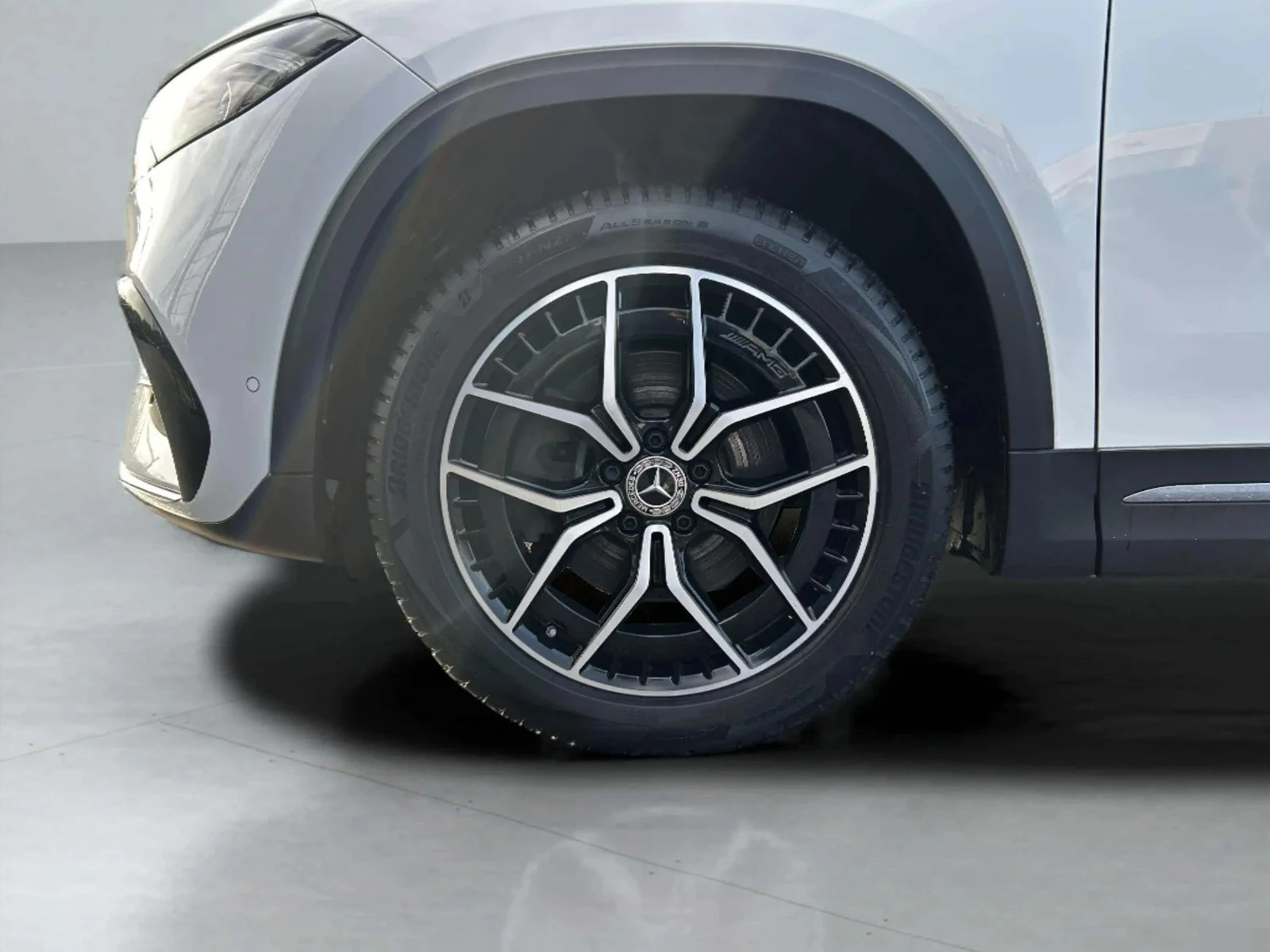 Mercedes-Benz-EQA-image-8
