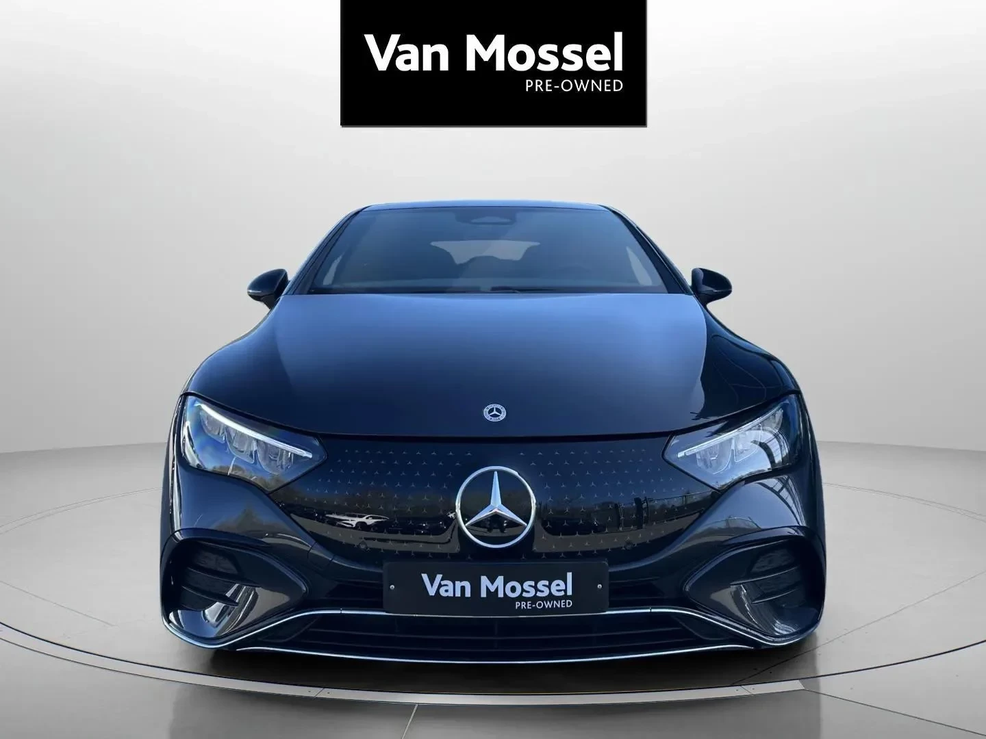 Mercedes-Benz-EQE-image-1