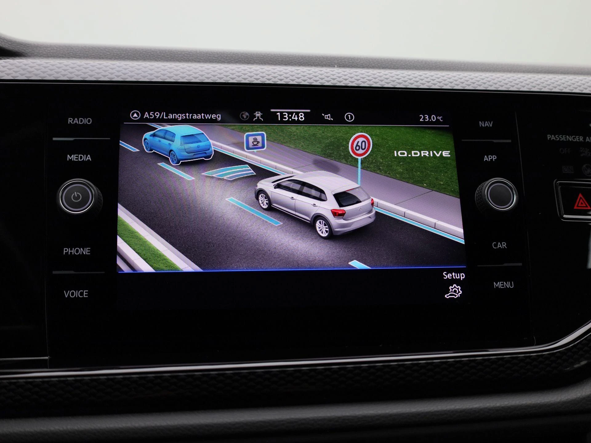 Volkswagen-Polo-image-27