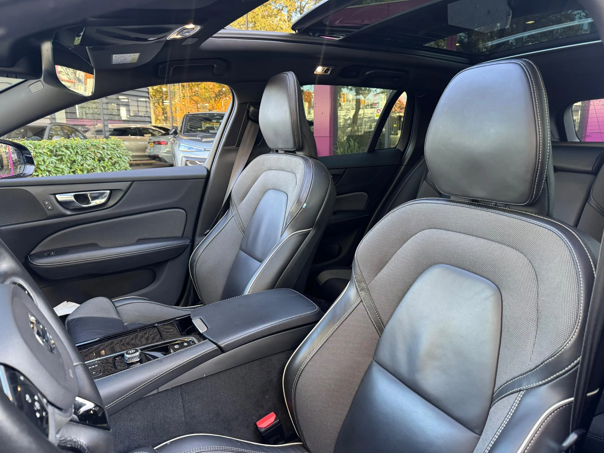 Volvo-V60-image-1