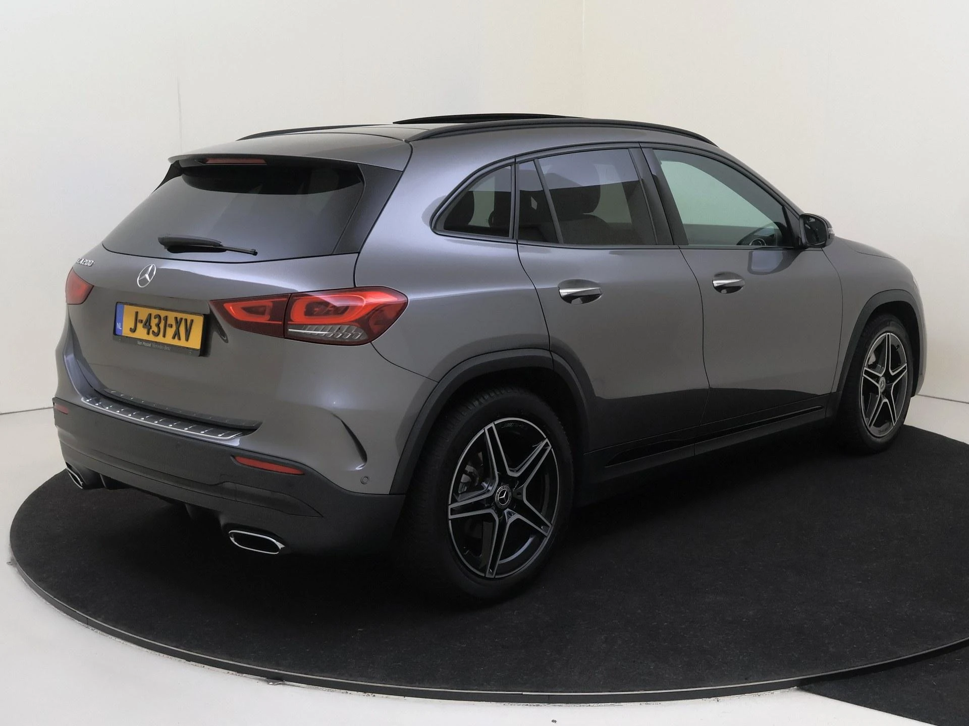 Mercedes-Benz GLA 200 Business Solution AMG
