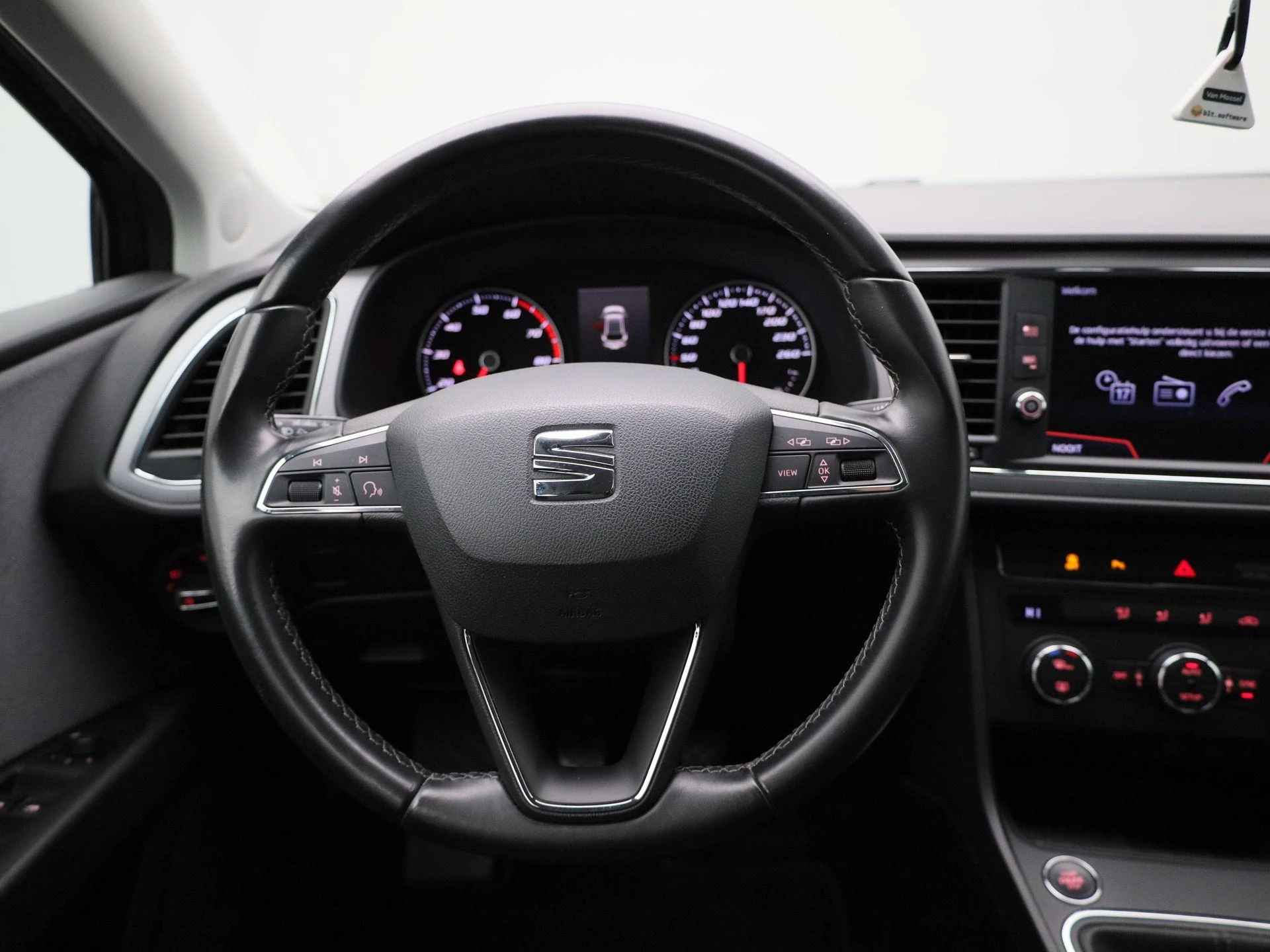 SEAT-Leon-image-6