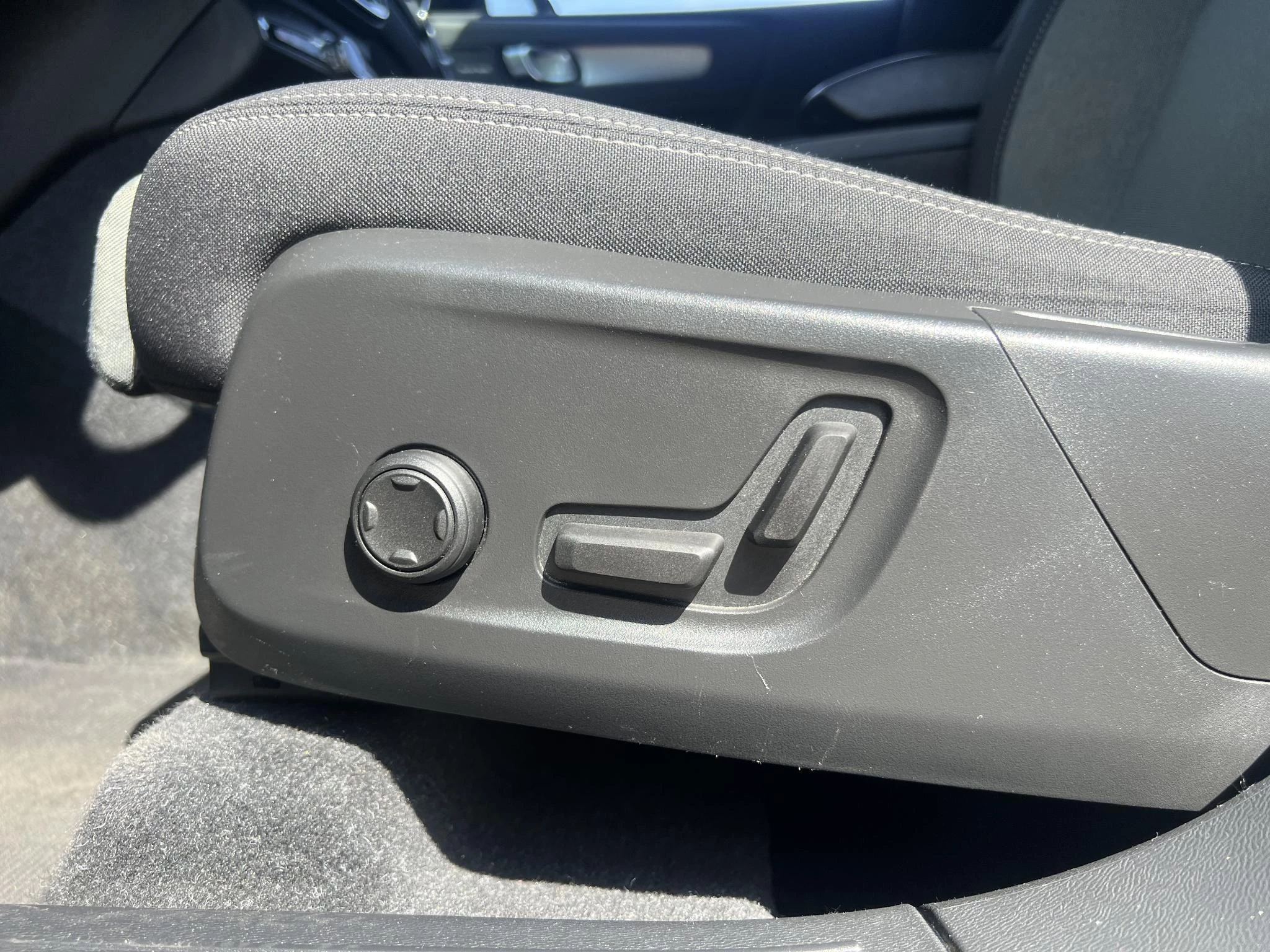 Volvo-XC40-image-23