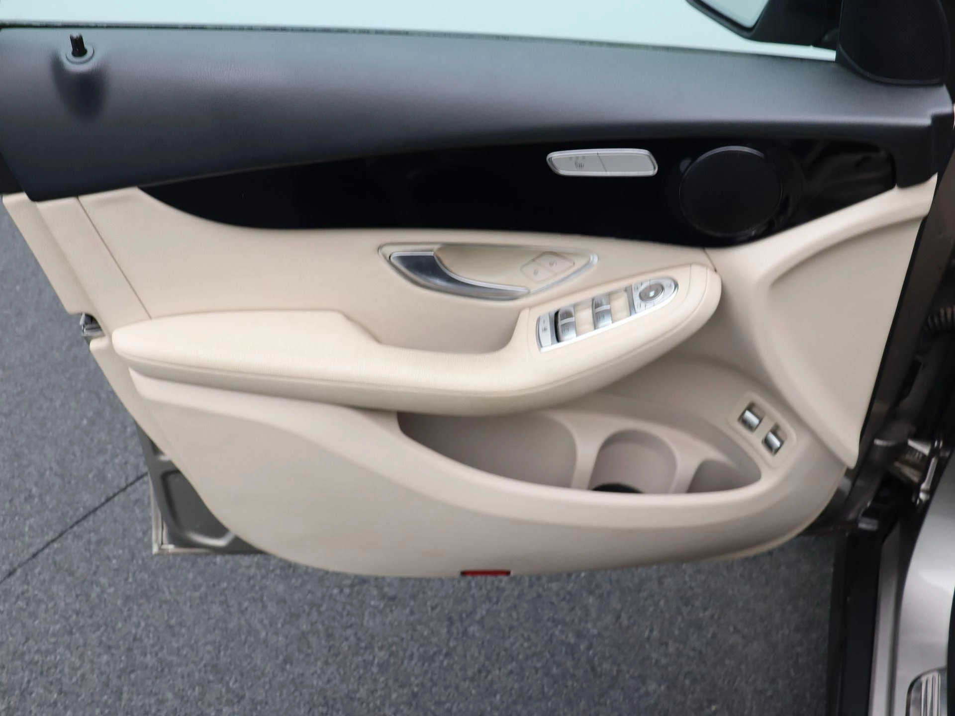 Mercedes-Benz GLC 250 4MATIC + LEDER + LED + TREKHAAK +