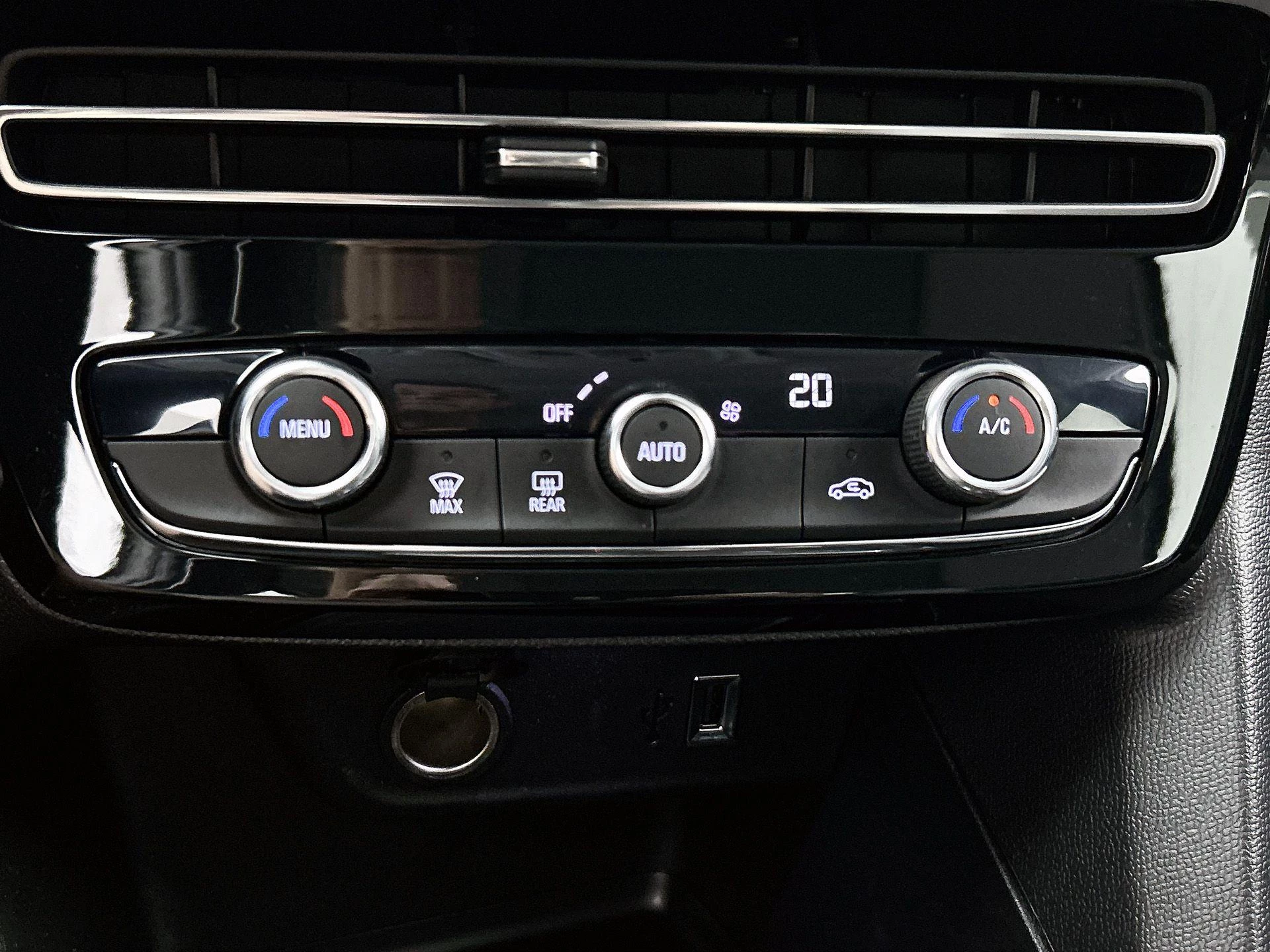 Opel-Mokka-e-image-22
