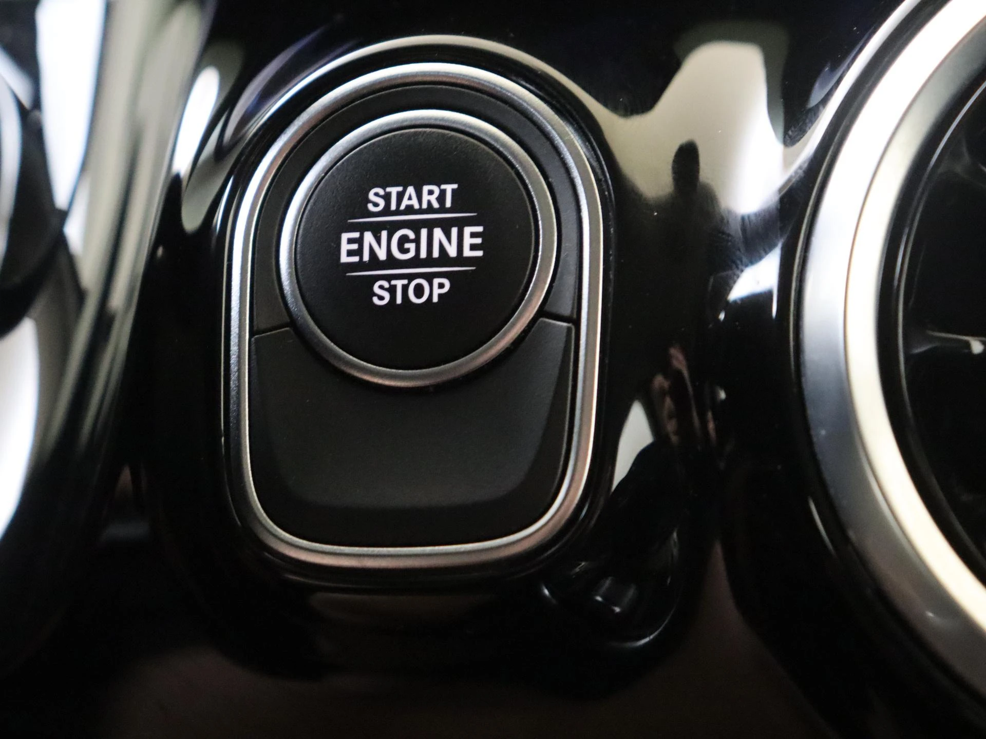 Mercedes-Benz-B-Klasse-image-21