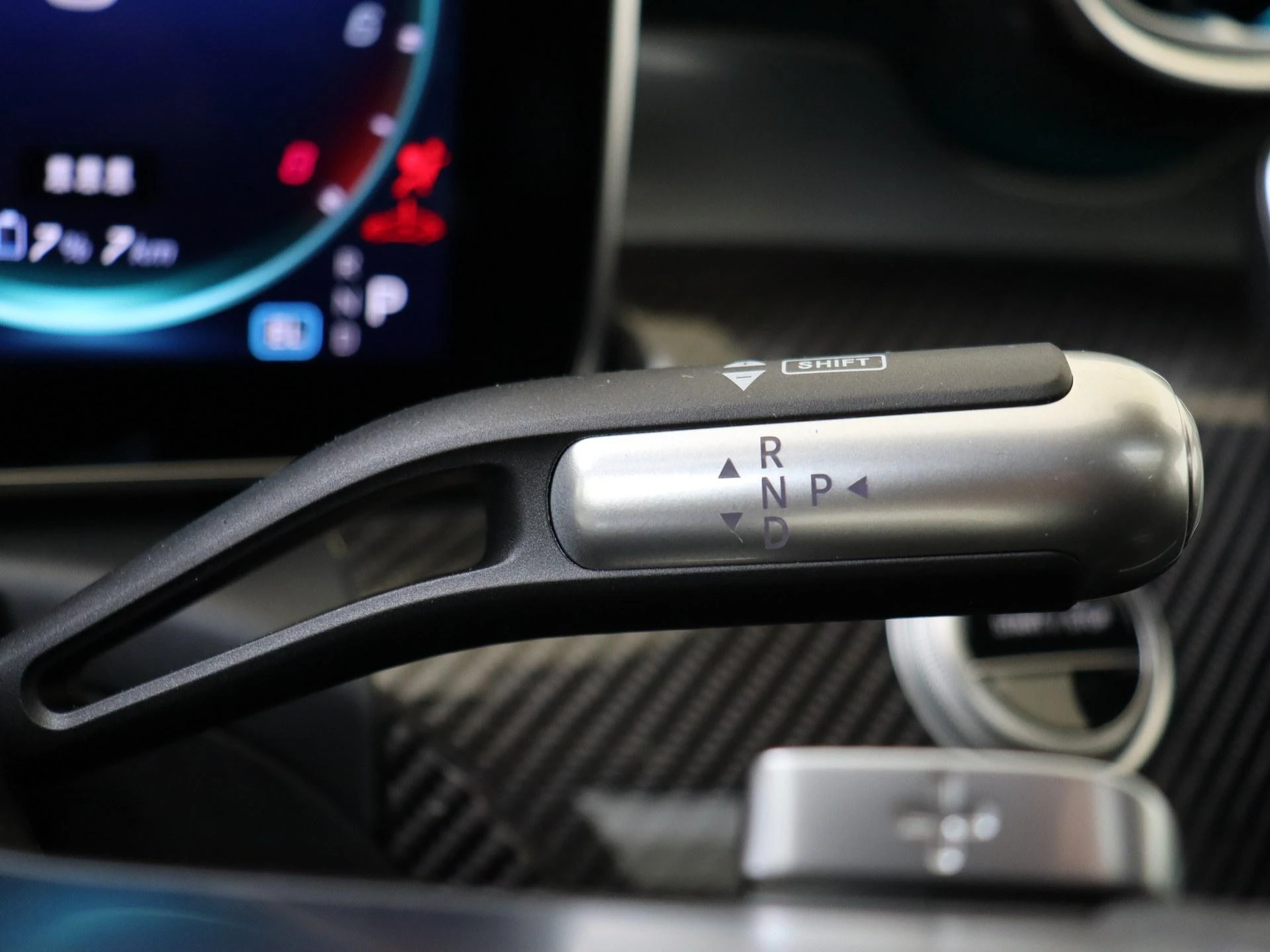 Mercedes-Benz-C-Klasse-image-11