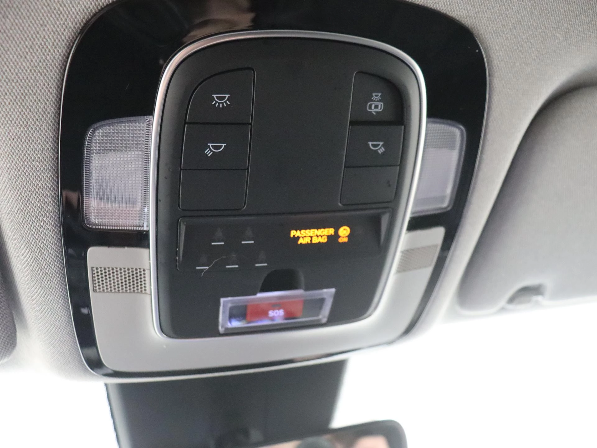 Hyundai-Santa Fe-image-22
