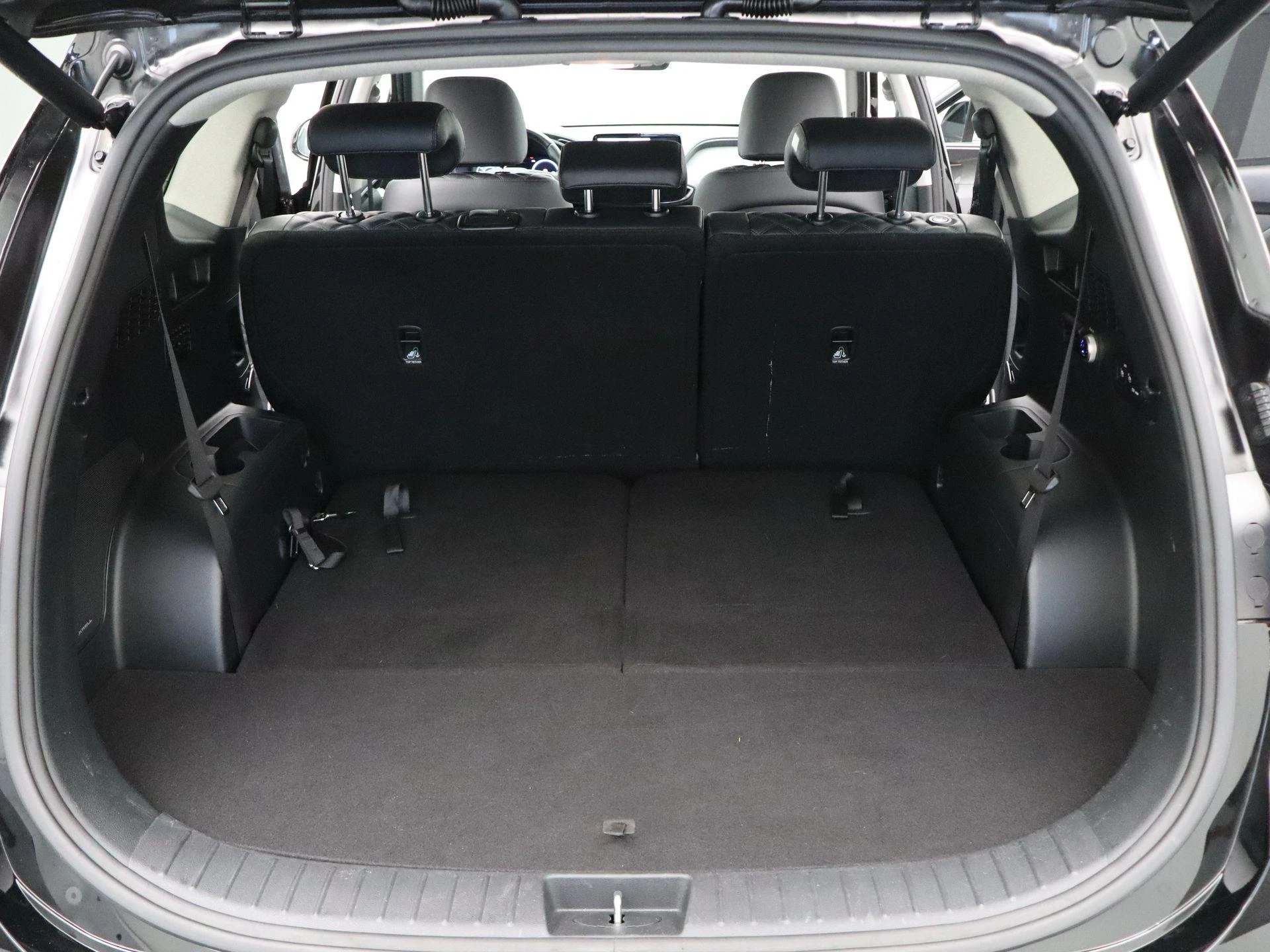 Hyundai-Santa Fe-image-31