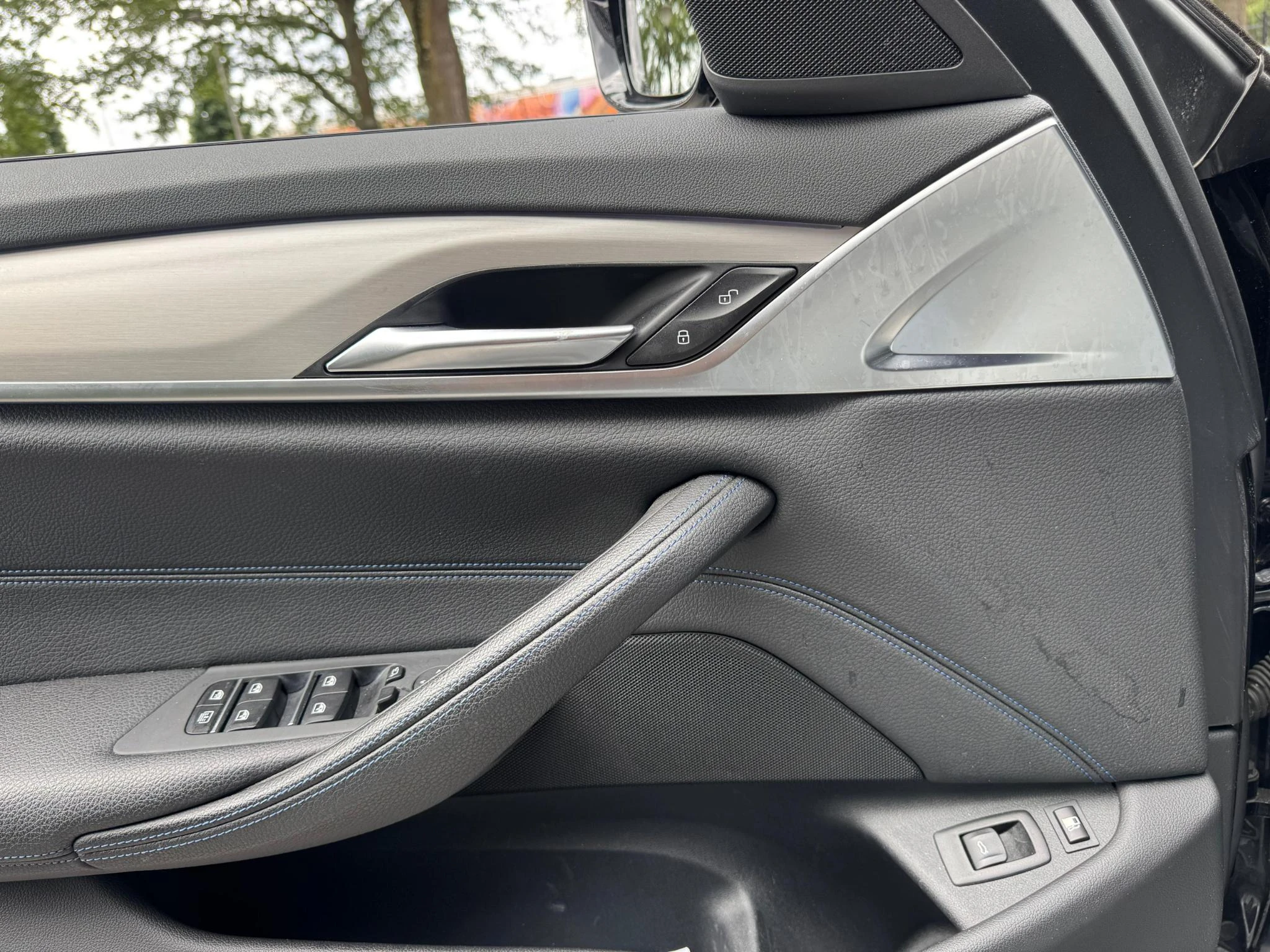 BMW-5 Serie-image-9