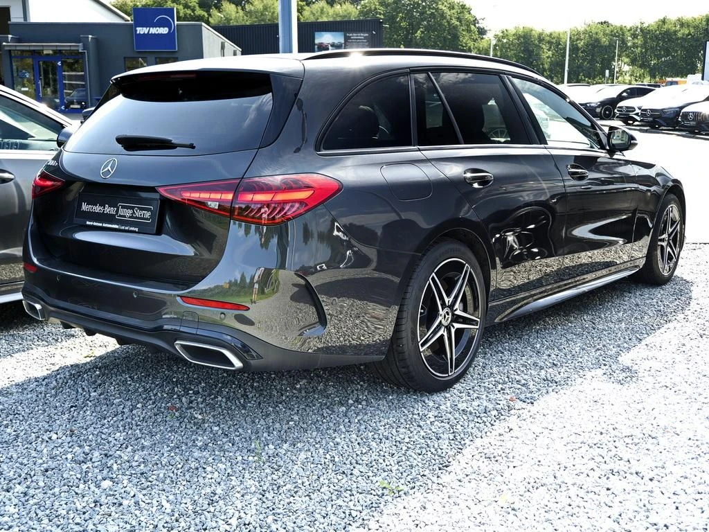 Mercedes-Benz-C-Klasse 300-image-4