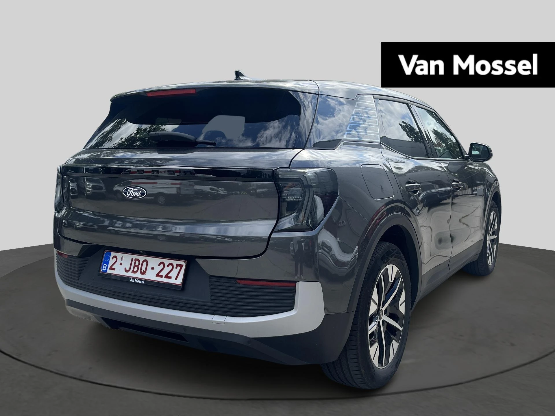 Ford-Explorer-image-2