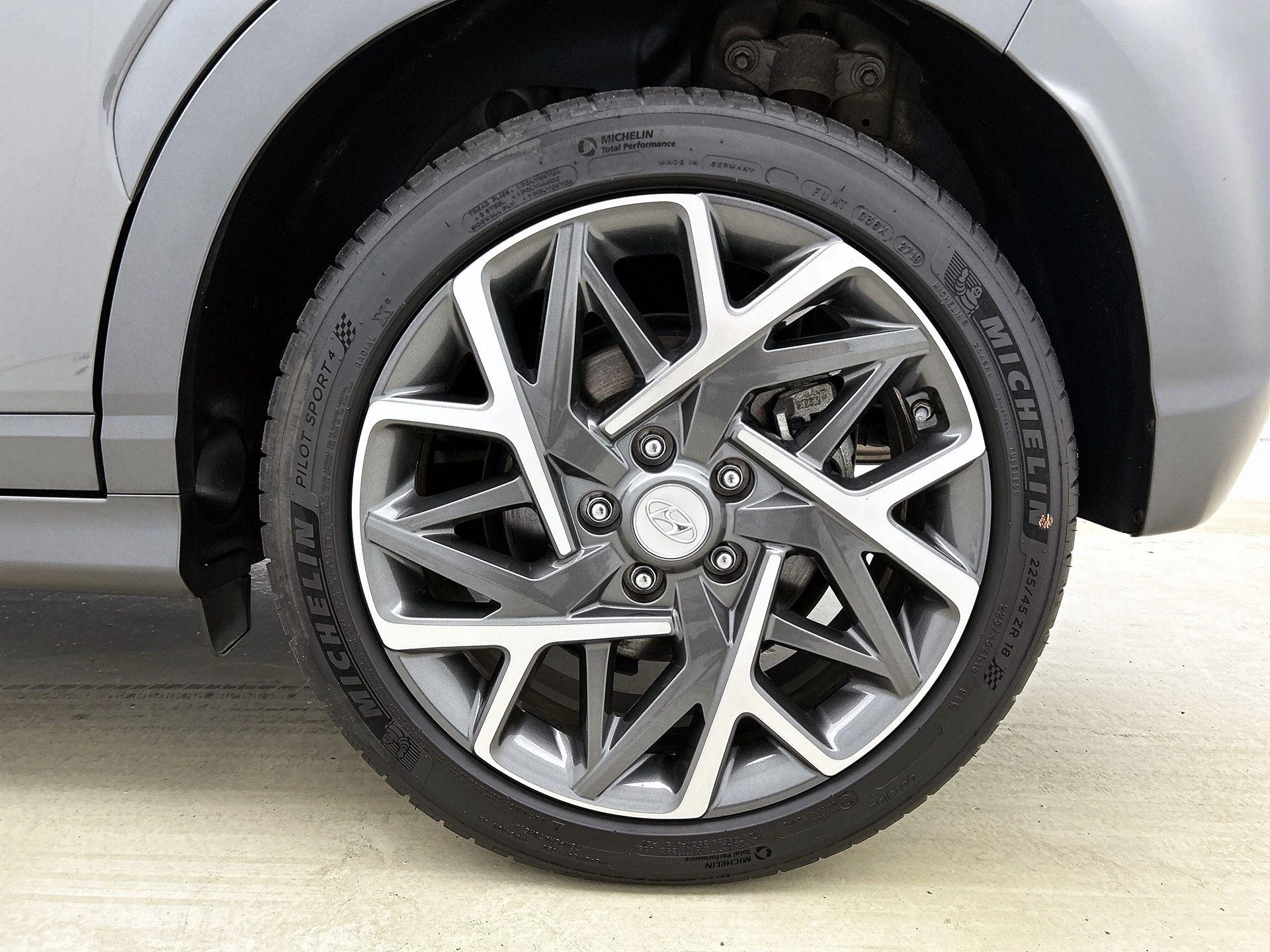 Hyundai-Kona-image-31