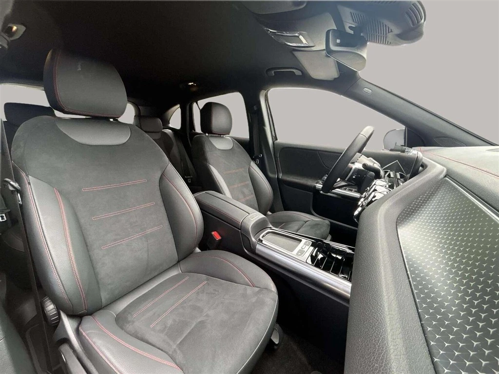 Mercedes-Benz-EQA-image-17