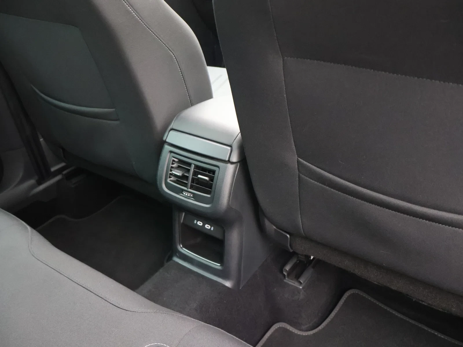 SEAT-Ateca-image-11