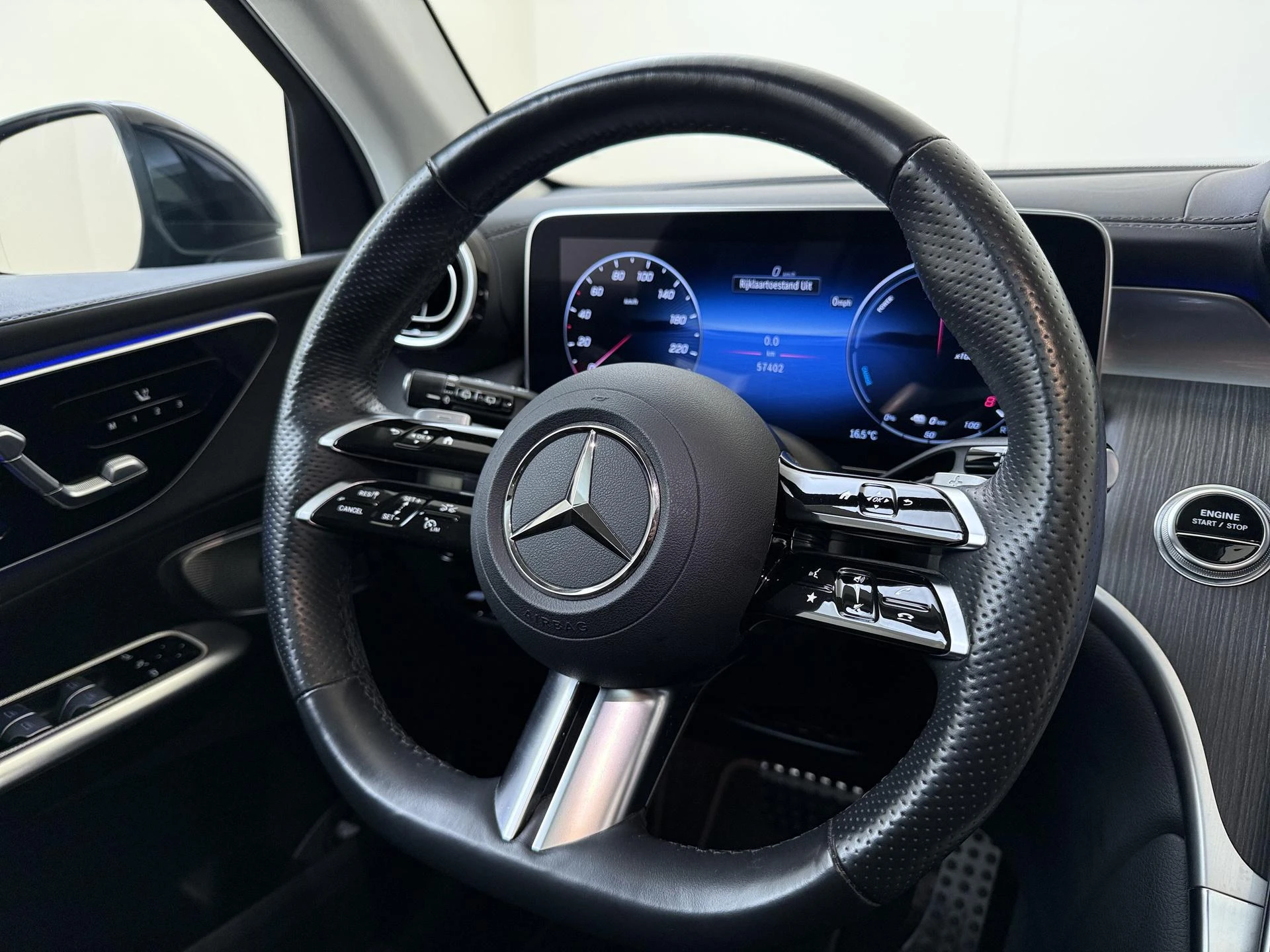 Mercedes-Benz-GLC-image-9