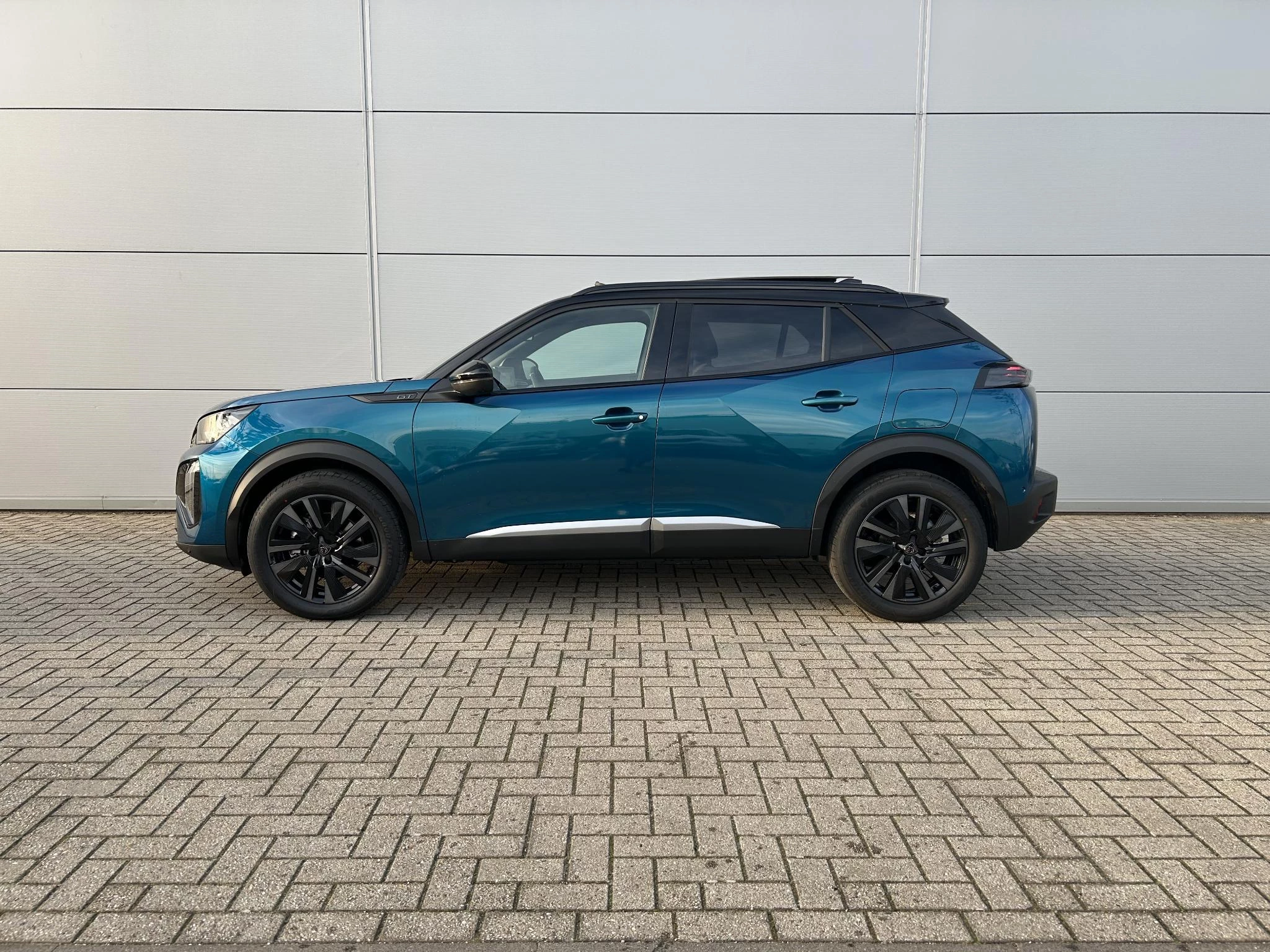 Peugeot-2008-image-1