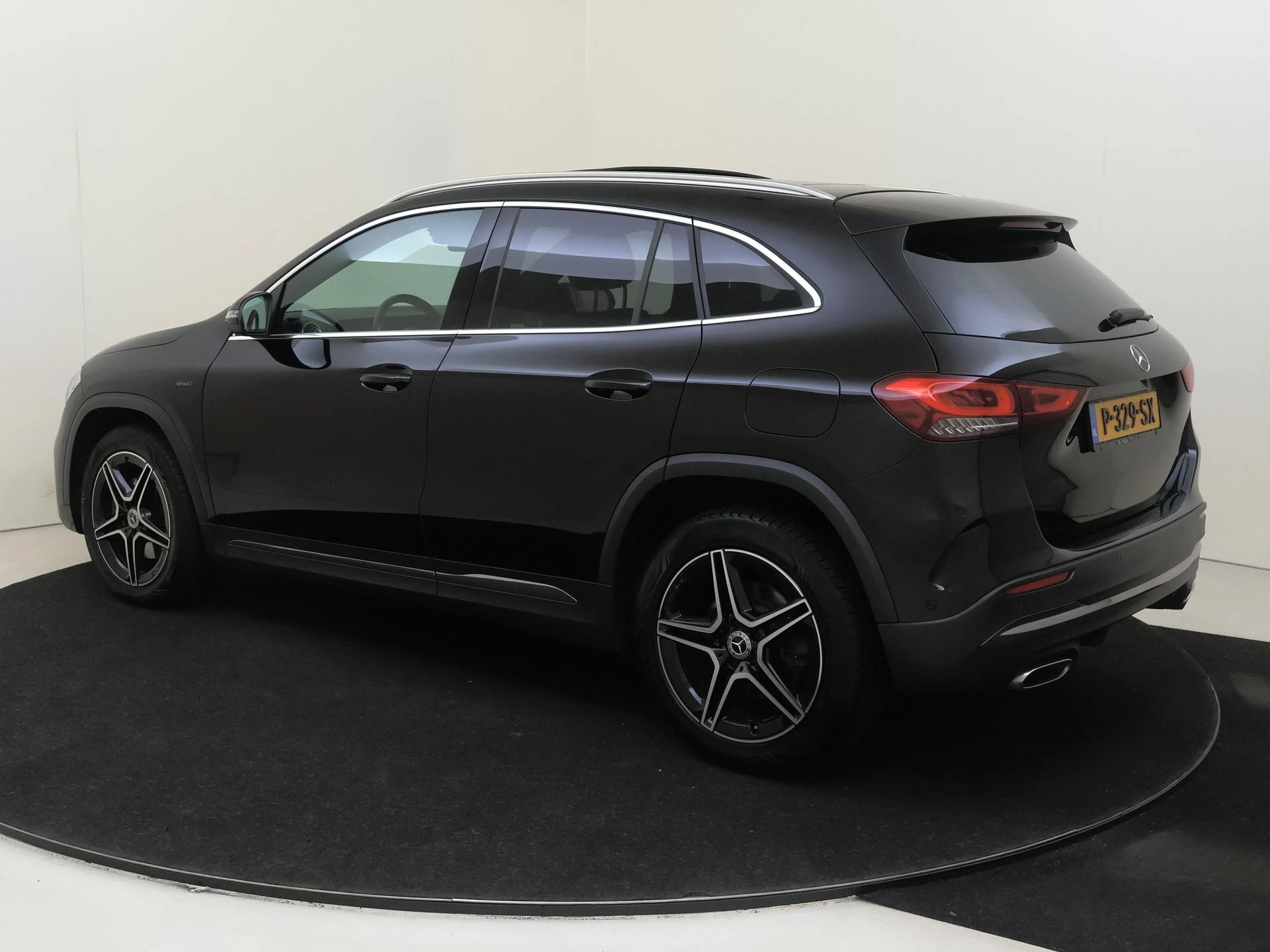 Mercedes-Benz GLA 250 e Business Solution AMG Limited