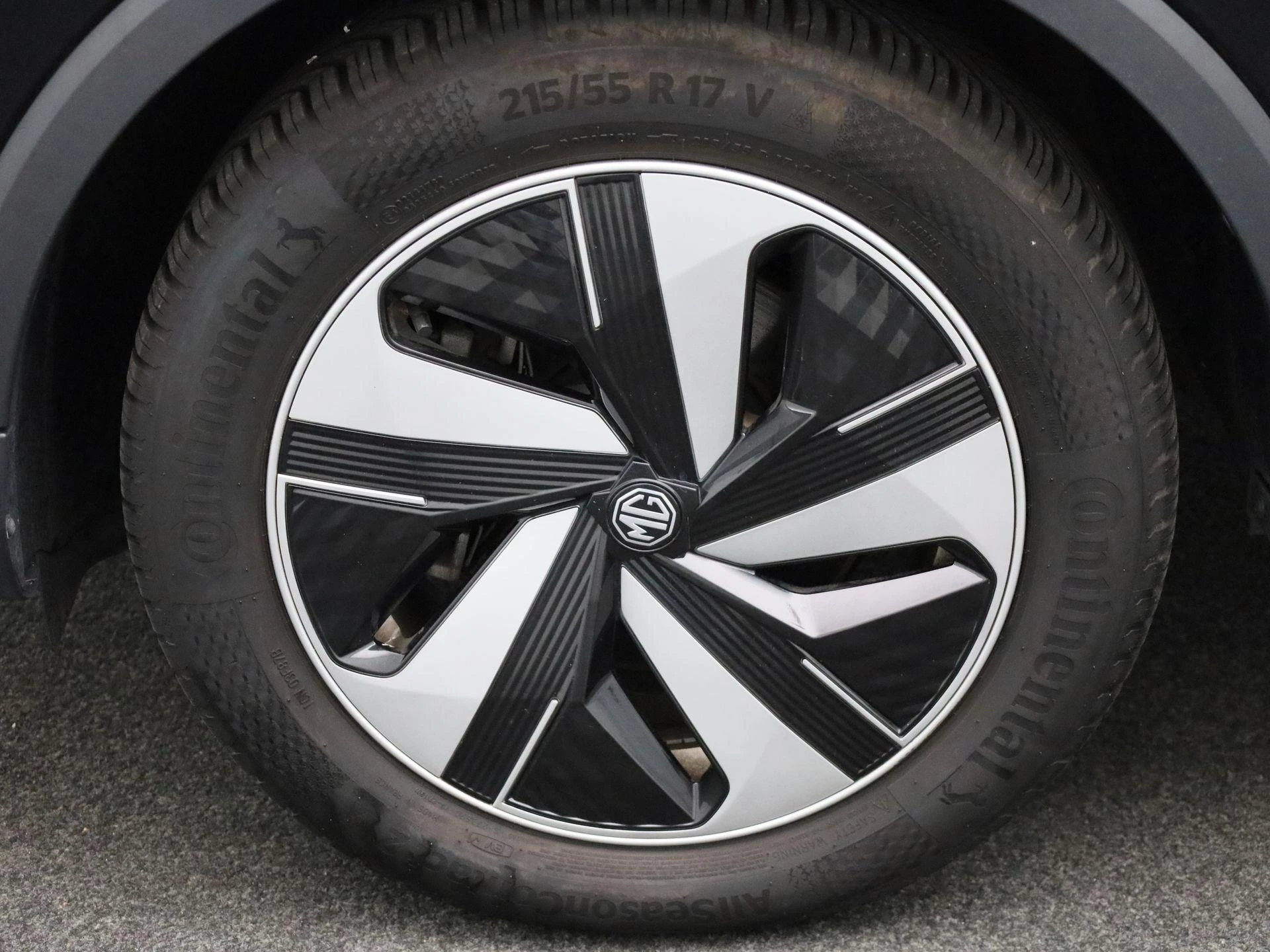 MG ZS EV Long Range Luxury 70 kWh