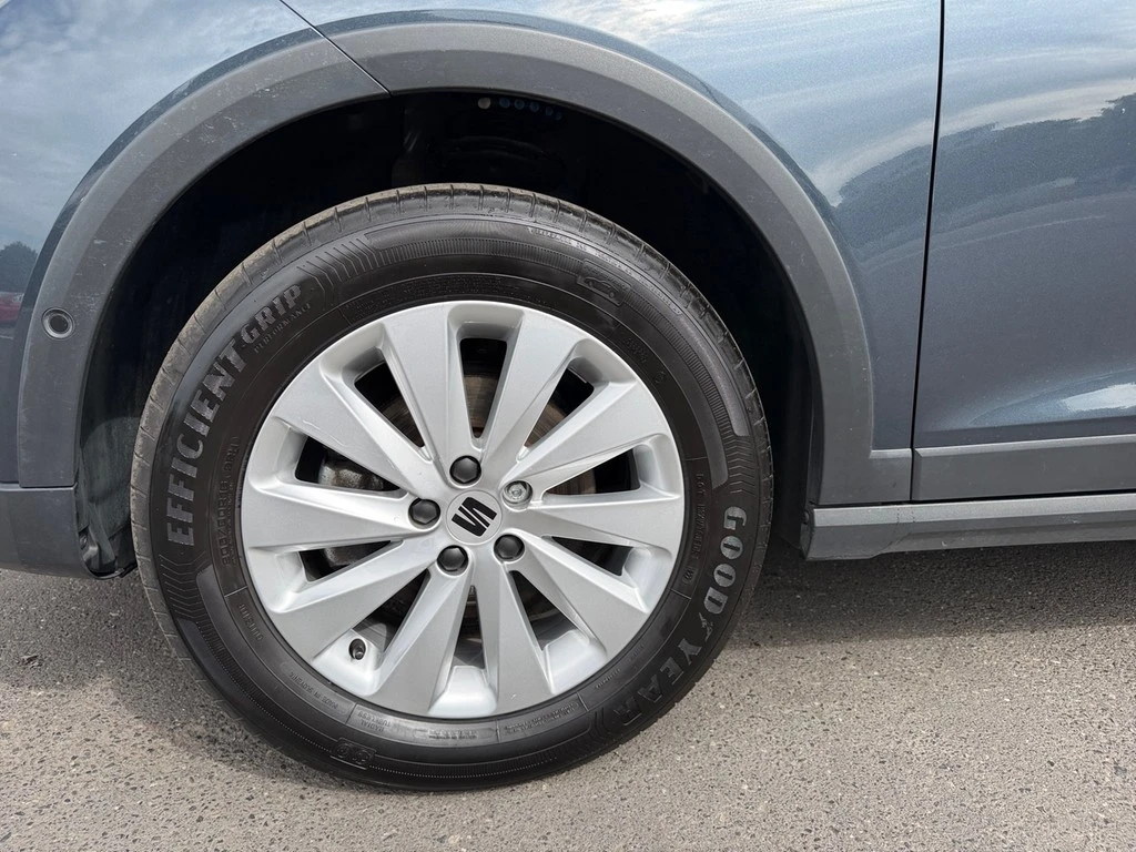 SEAT-Arona-image-2