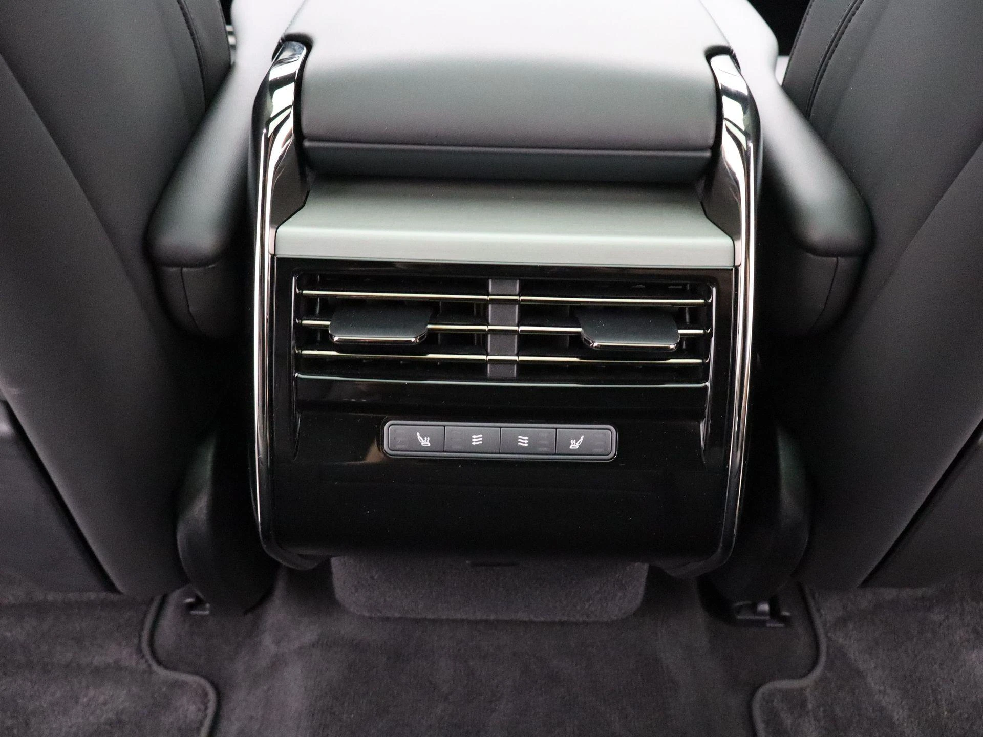 Land Rover-Range Rover Sport-image-41