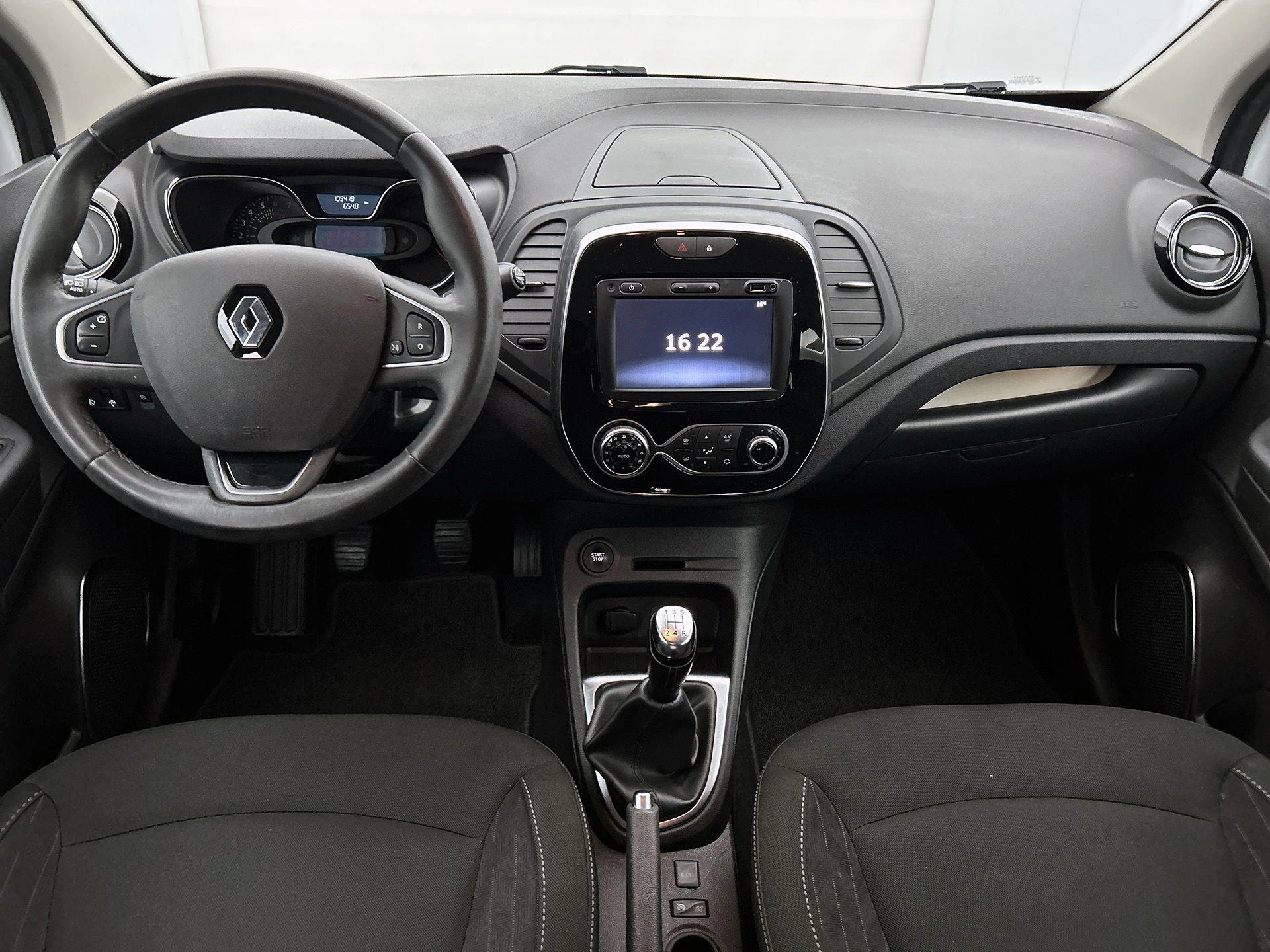 Renault-Captur-image-17