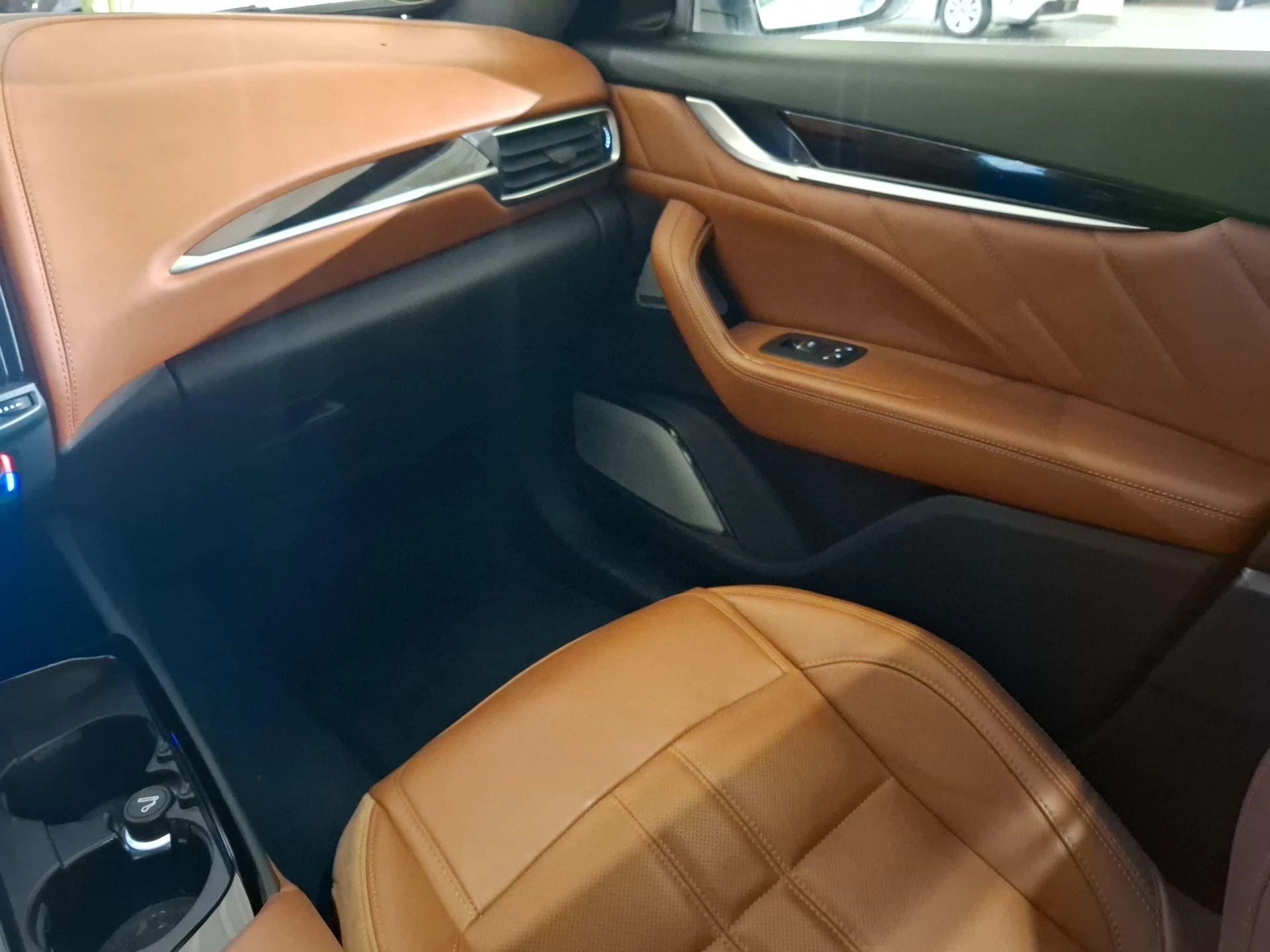 Maserati-Levante-image-8